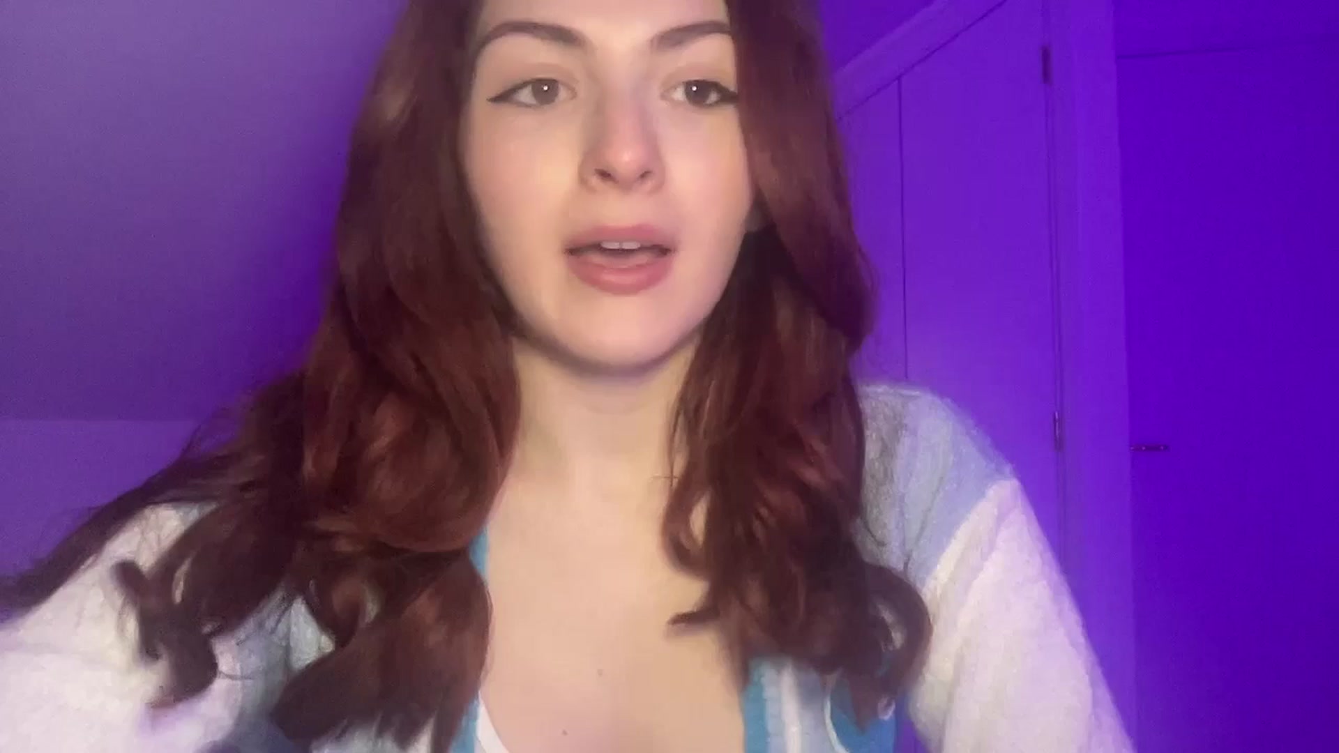 Gallery image thumbnail from AmyAugust's myfreecams stream on, 03/03/2025, 09:28 image 5 of 20