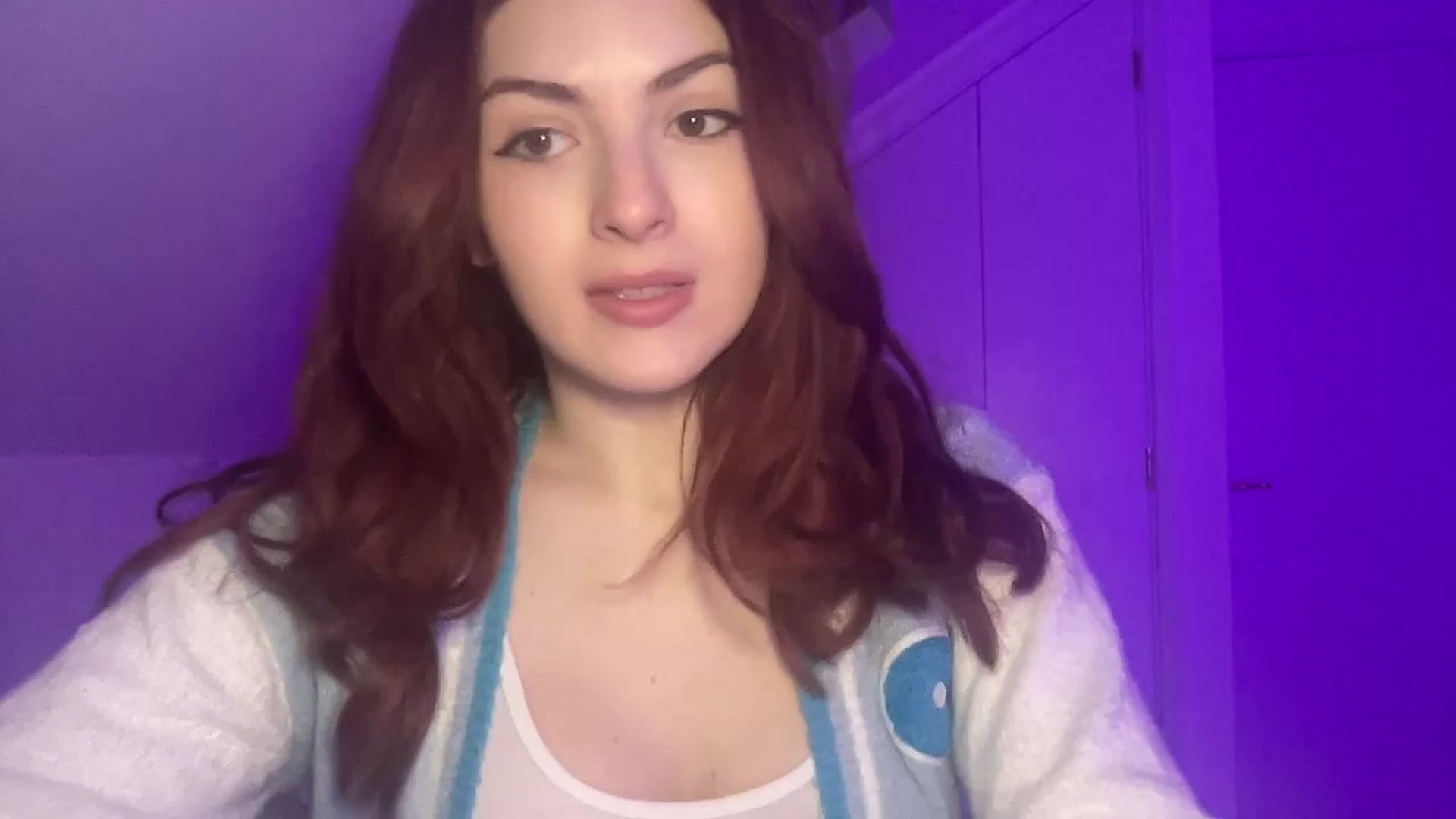 Gallery image thumbnail from AmyAugust's myfreecams stream on, 03/03/2025, 09:28 image 3 of 20