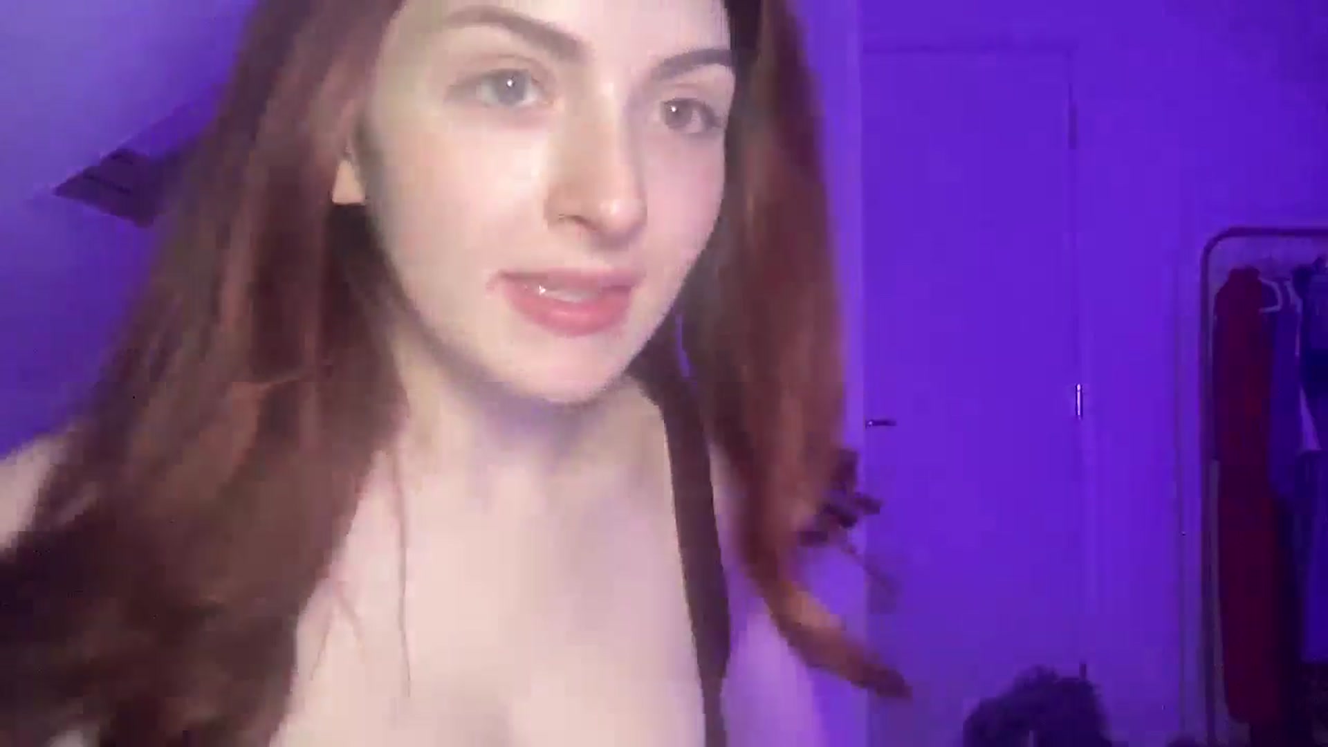 Gallery image thumbnail from AmyAugust's myfreecams stream on, 03/04/2025, 16:18 image 20 of 20