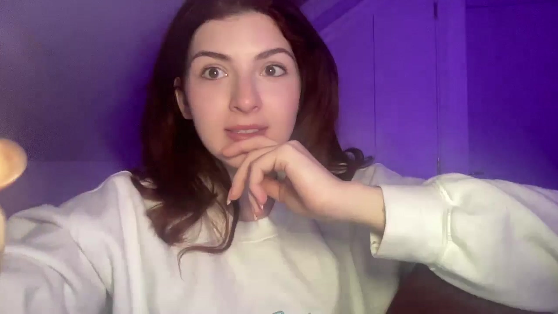 Gallery image thumbnail from AmyAugust's myfreecams stream on, 03/05/2025, 09:03 image 6 of 20