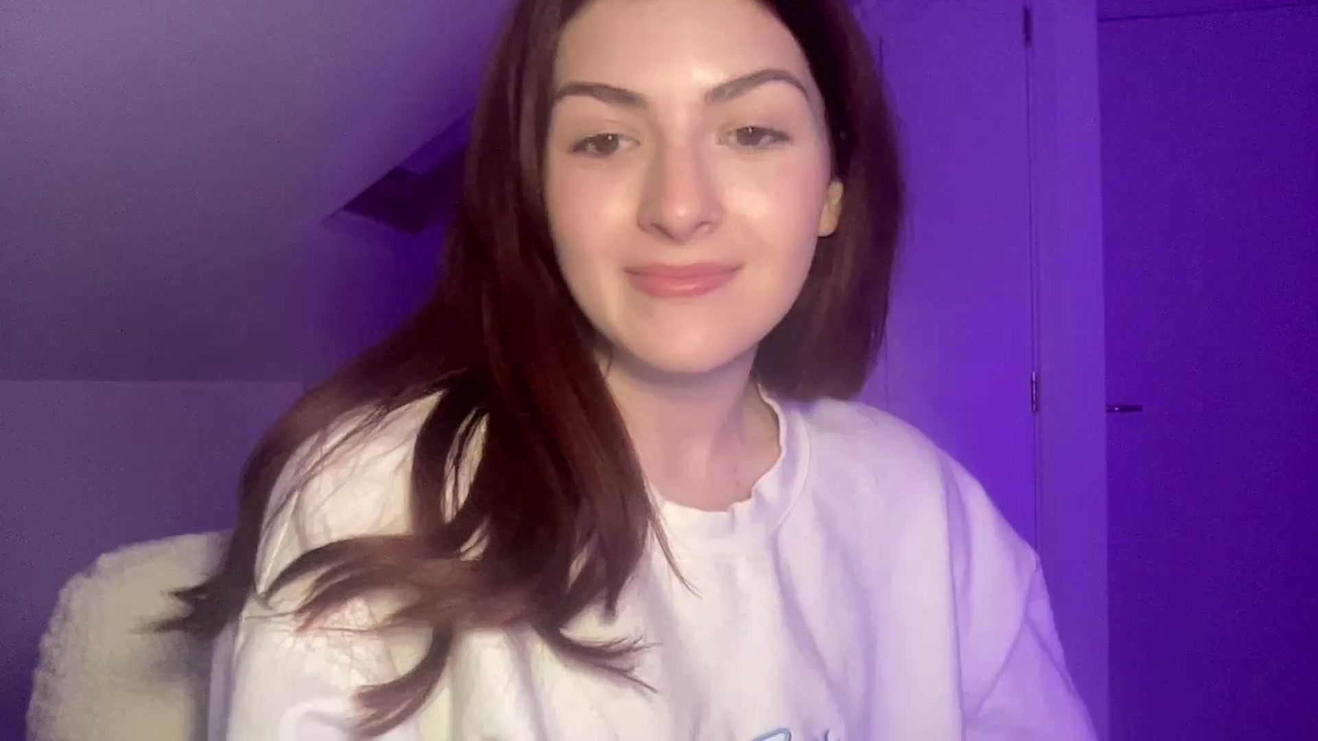 Gallery image thumbnail from AmyAugust's myfreecams stream on, 03/05/2025, 09:03 image 13 of 20