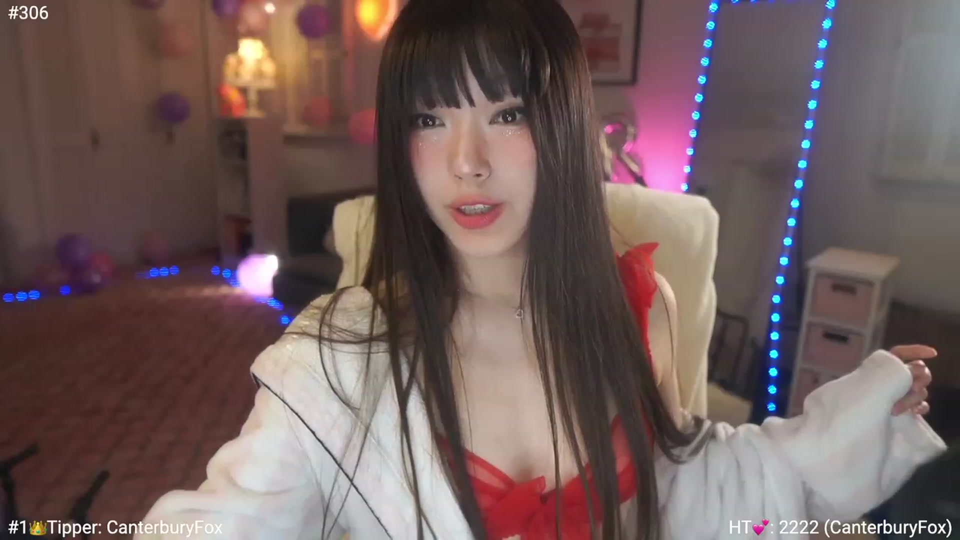 Gallery image thumbnail from AmyCanterbury's myfreecams stream on, 11/19/2022, 08:27 image 8 of 20
