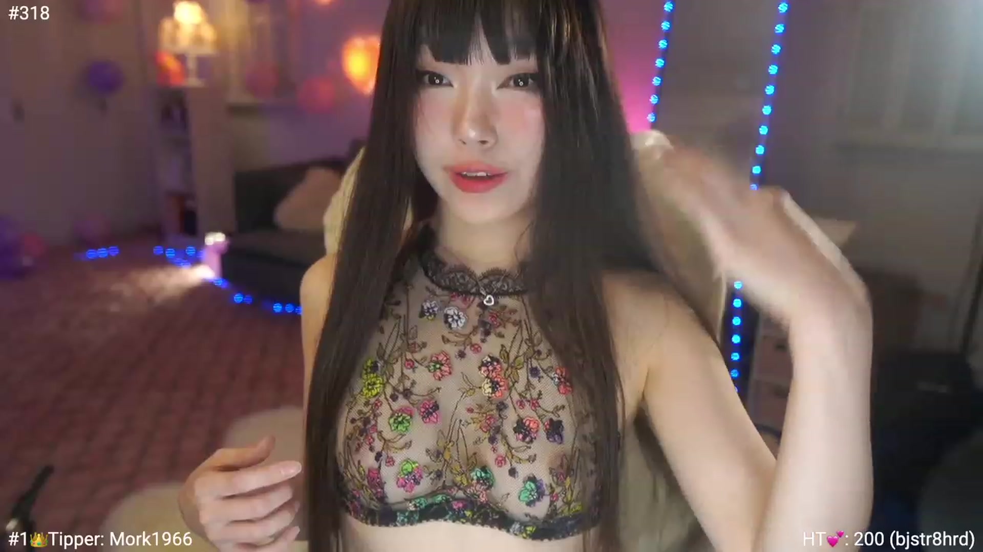 Gallery image thumbnail from AmyCanterbury's myfreecams stream on, 11/20/2022, 05:47 image 18 of 20