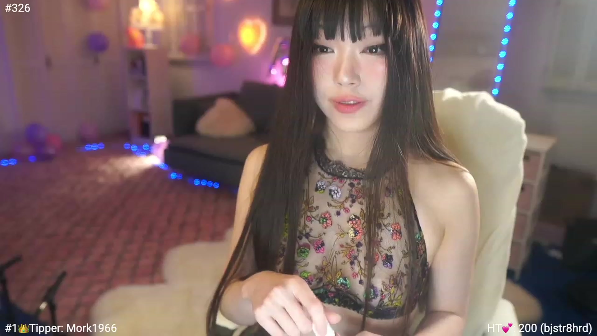 Gallery image thumbnail from AmyCanterbury's myfreecams stream on, 11/20/2022, 05:47 image 8 of 20