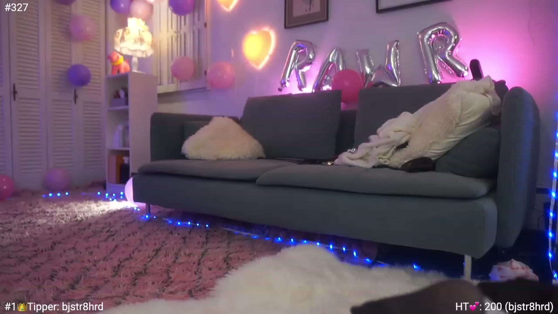 Gallery image thumbnail from AmyCanterbury's myfreecams stream on, 11/20/2022, 05:47 image 1 of 20