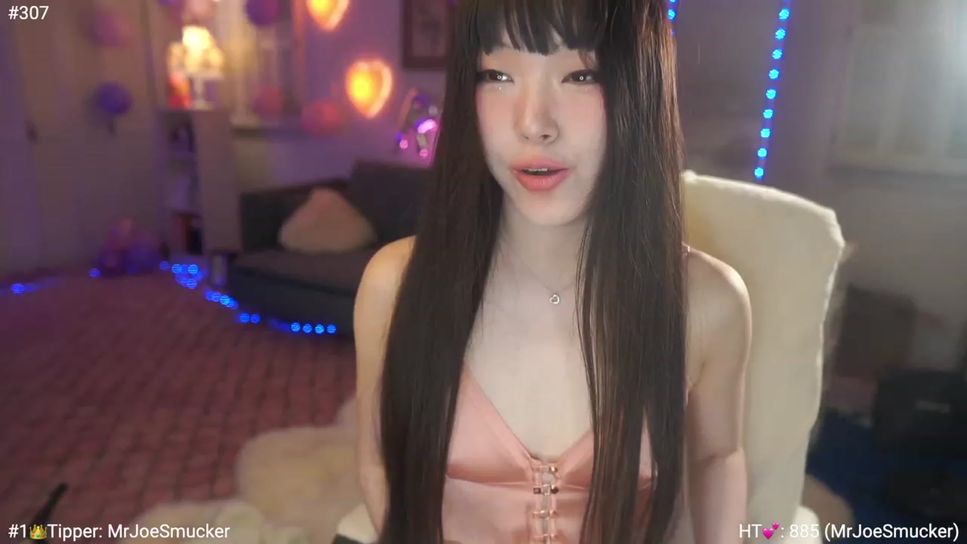Gallery image thumbnail from AmyCanterbury's myfreecams stream on, 11/24/2022, 05:54 image 14 of 20