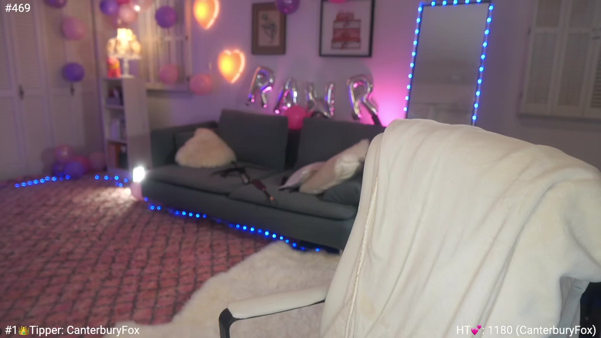 Gallery image thumbnail from AmyCanterbury's myfreecams stream on, 12/03/2022, 06:45 image 20 of 20