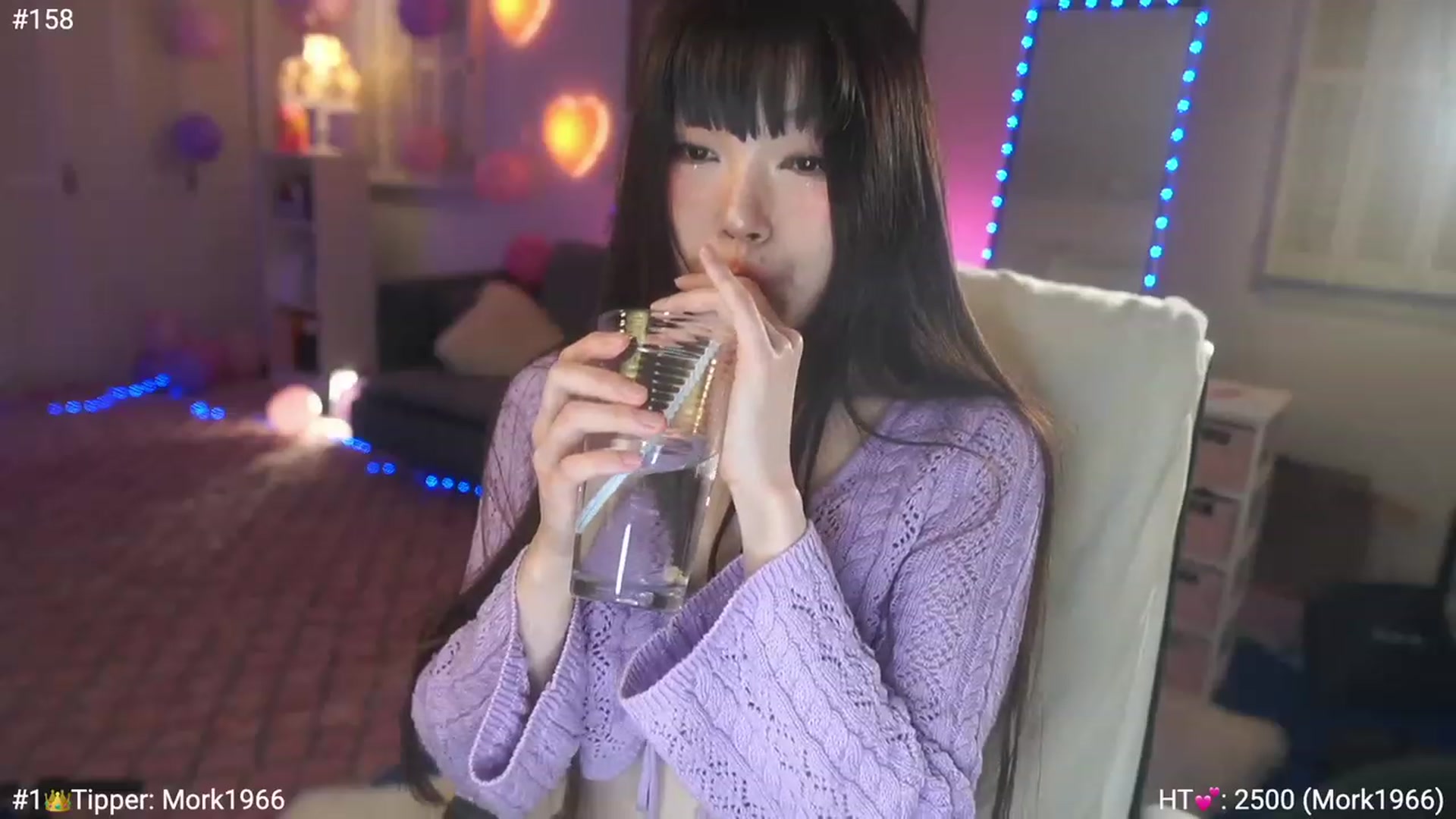 Gallery image thumbnail from AmyCanterbury's myfreecams stream on, 12/10/2022, 07:47 image 16 of 20