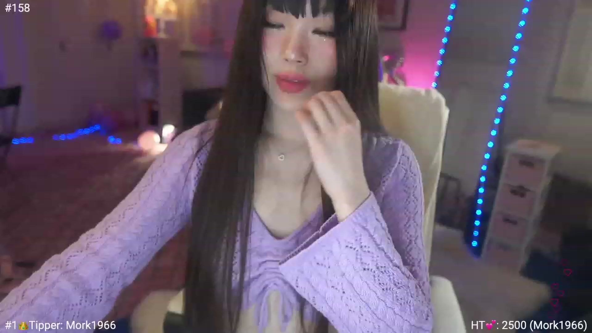 Gallery image thumbnail from AmyCanterbury's myfreecams stream on, 12/10/2022, 08:11 image 9 of 20