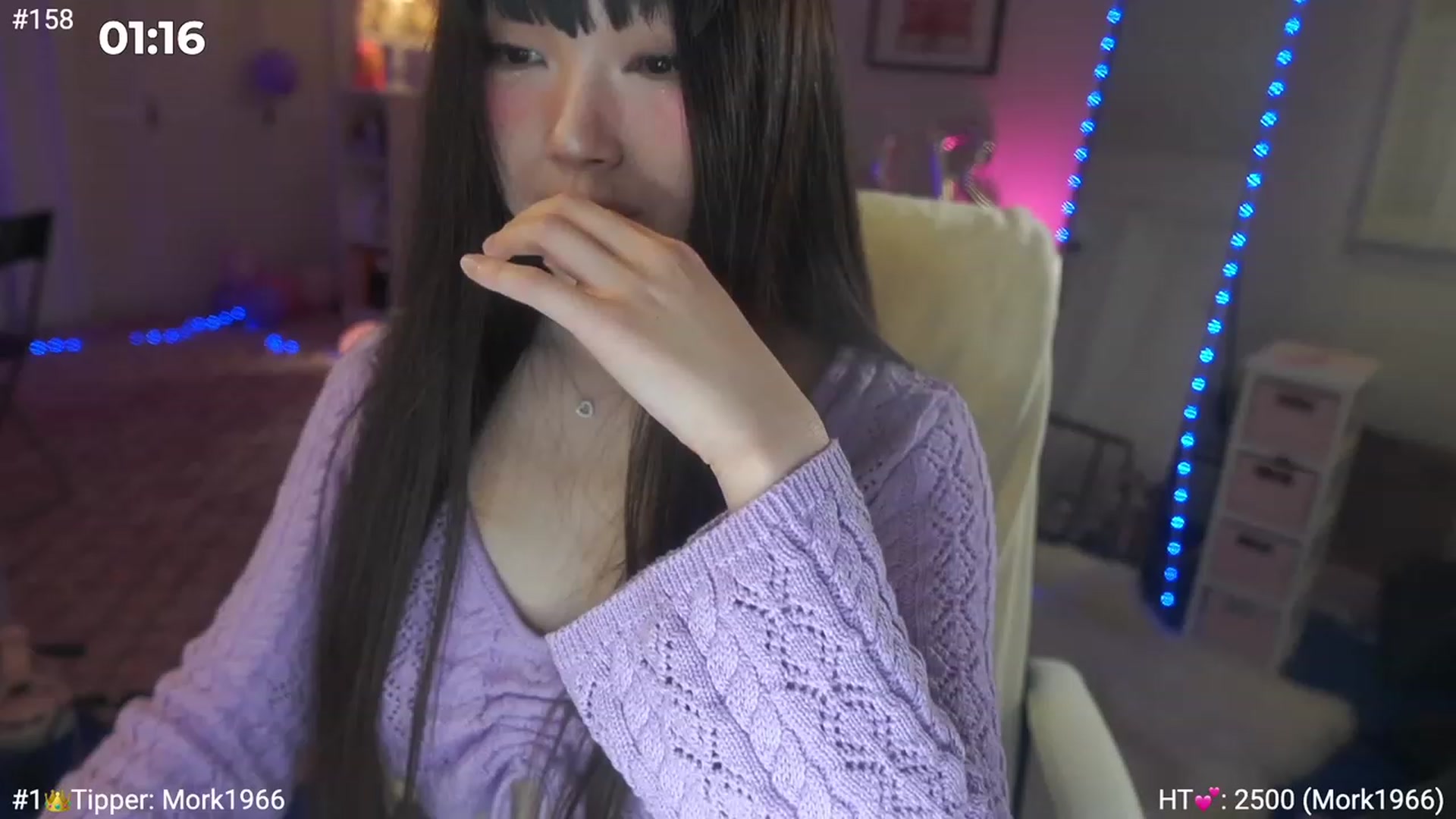Gallery image thumbnail from AmyCanterbury's myfreecams stream on, 12/10/2022, 08:11 image 7 of 20