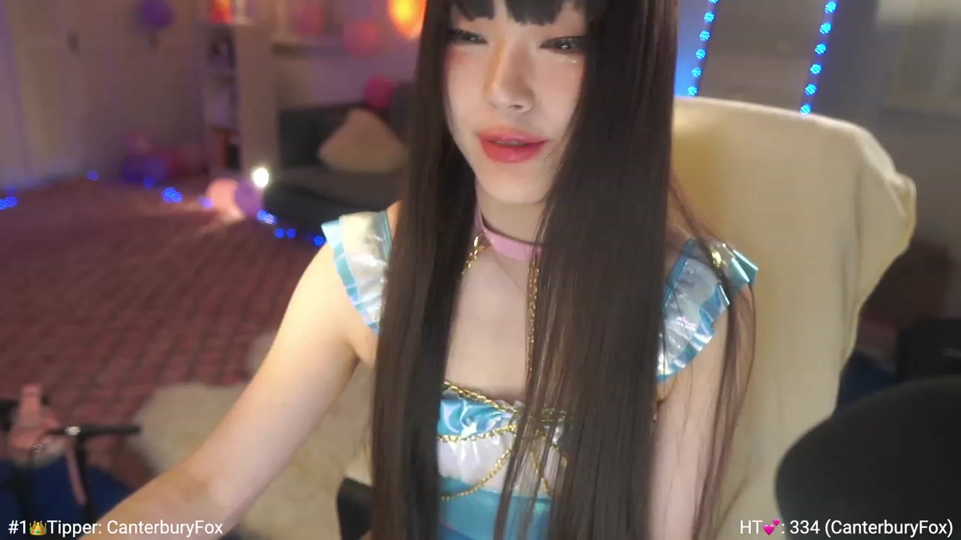 Gallery image thumbnail from AmyCanterbury's myfreecams stream on, 12/17/2022, 08:28 image 1 of 20