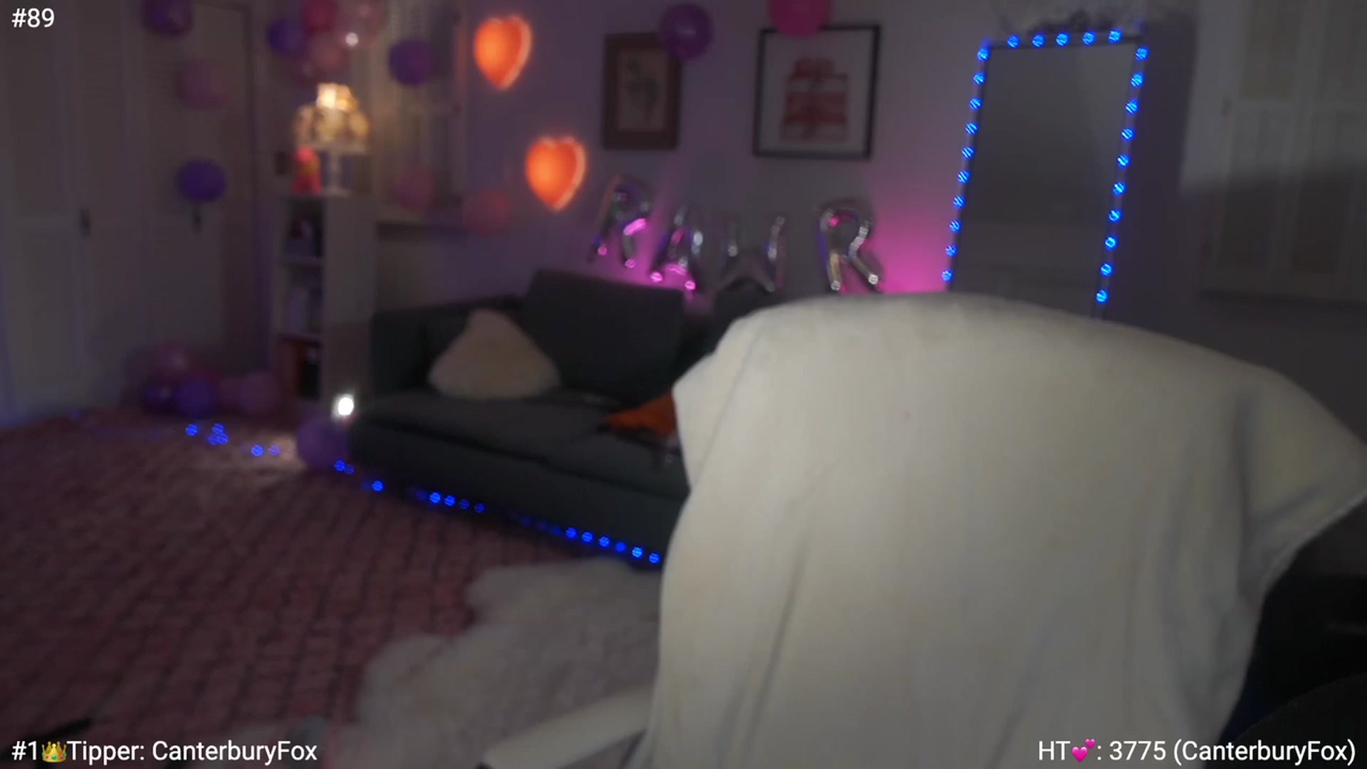 Gallery image thumbnail from AmyCanterbury's myfreecams stream on, 12/24/2022, 08:54 image 13 of 20
