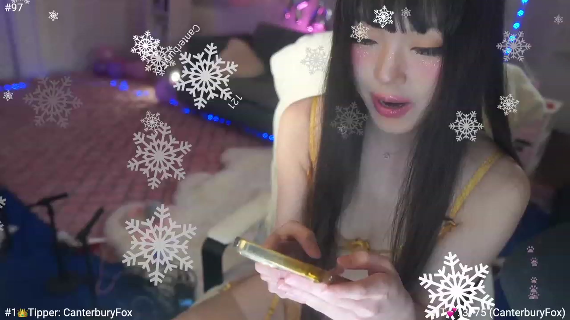 Gallery image thumbnail from AmyCanterbury's myfreecams stream on, 12/24/2022, 08:54 image 4 of 20