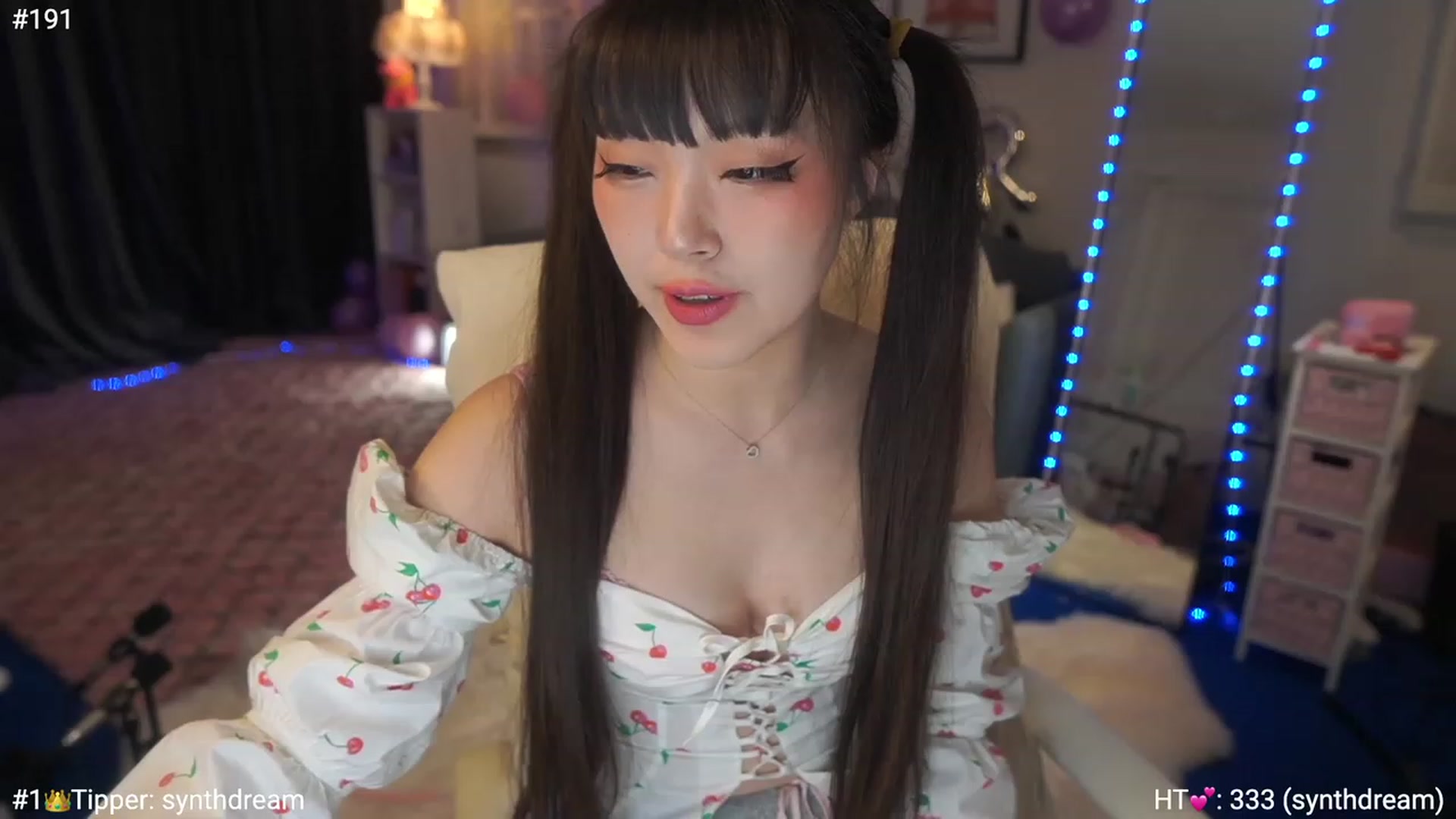 Gallery image thumbnail from AmyCanterbury's myfreecams stream on, 01/08/2023, 05:36 image 16 of 20
