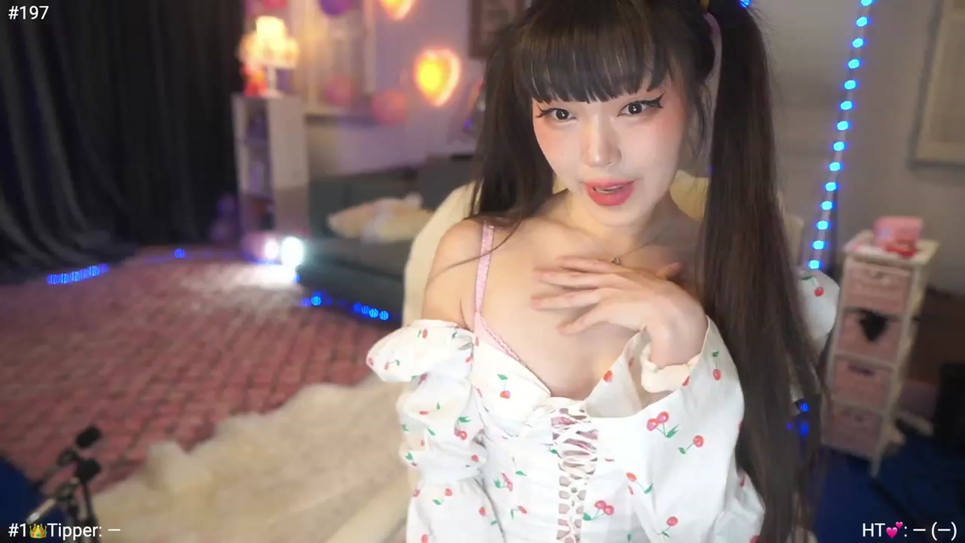 Gallery image thumbnail from AmyCanterbury's myfreecams stream on, 01/08/2023, 05:36 image 1 of 20