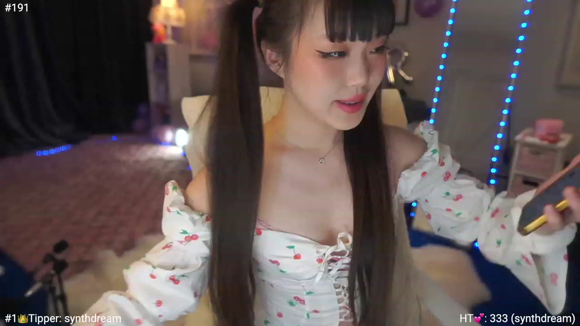 Gallery image thumbnail from AmyCanterbury's myfreecams stream on, 01/08/2023, 05:36 image 17 of 20