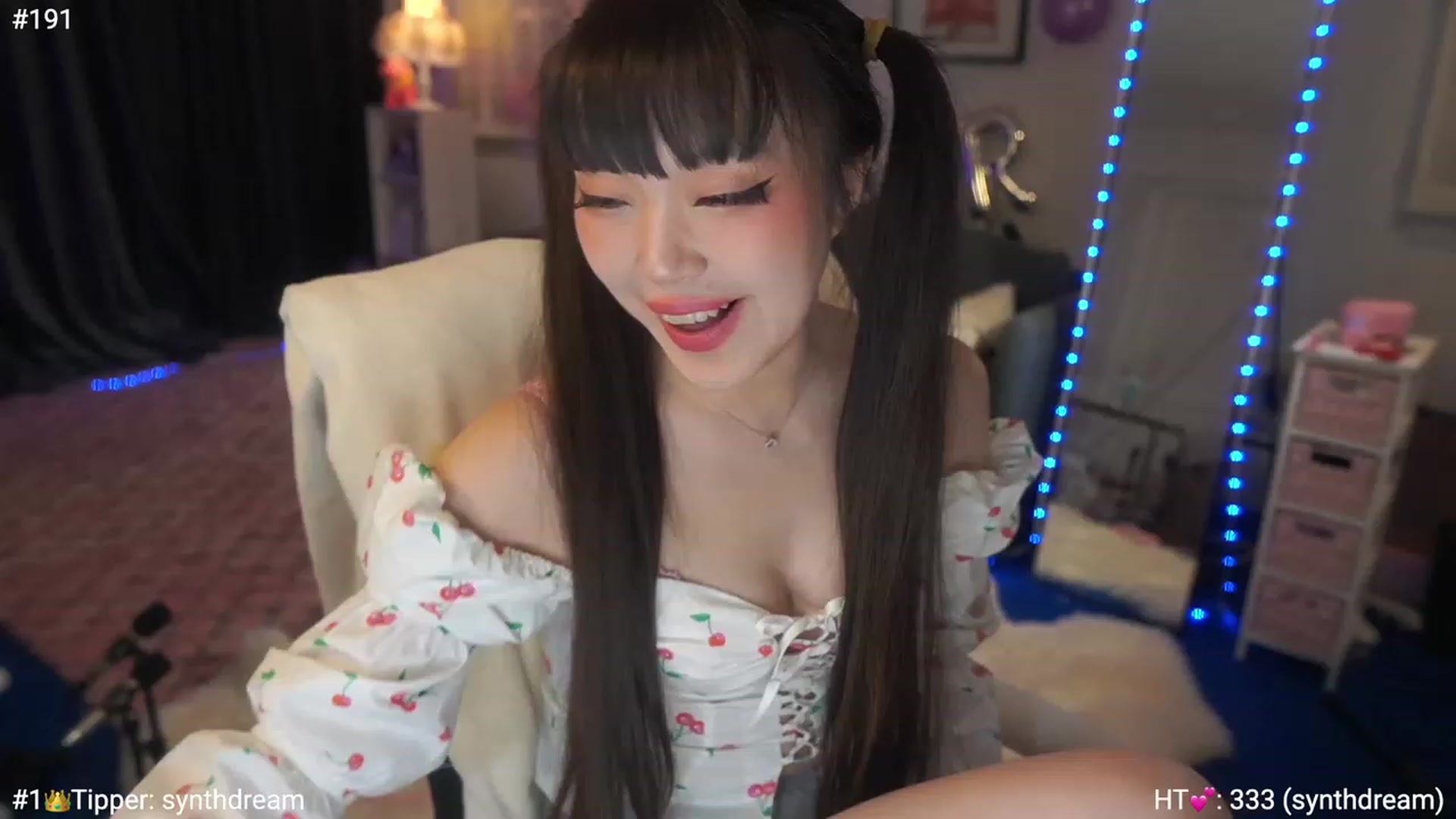 Gallery image thumbnail from AmyCanterbury's myfreecams stream on, 01/08/2023, 05:36 image 18 of 20