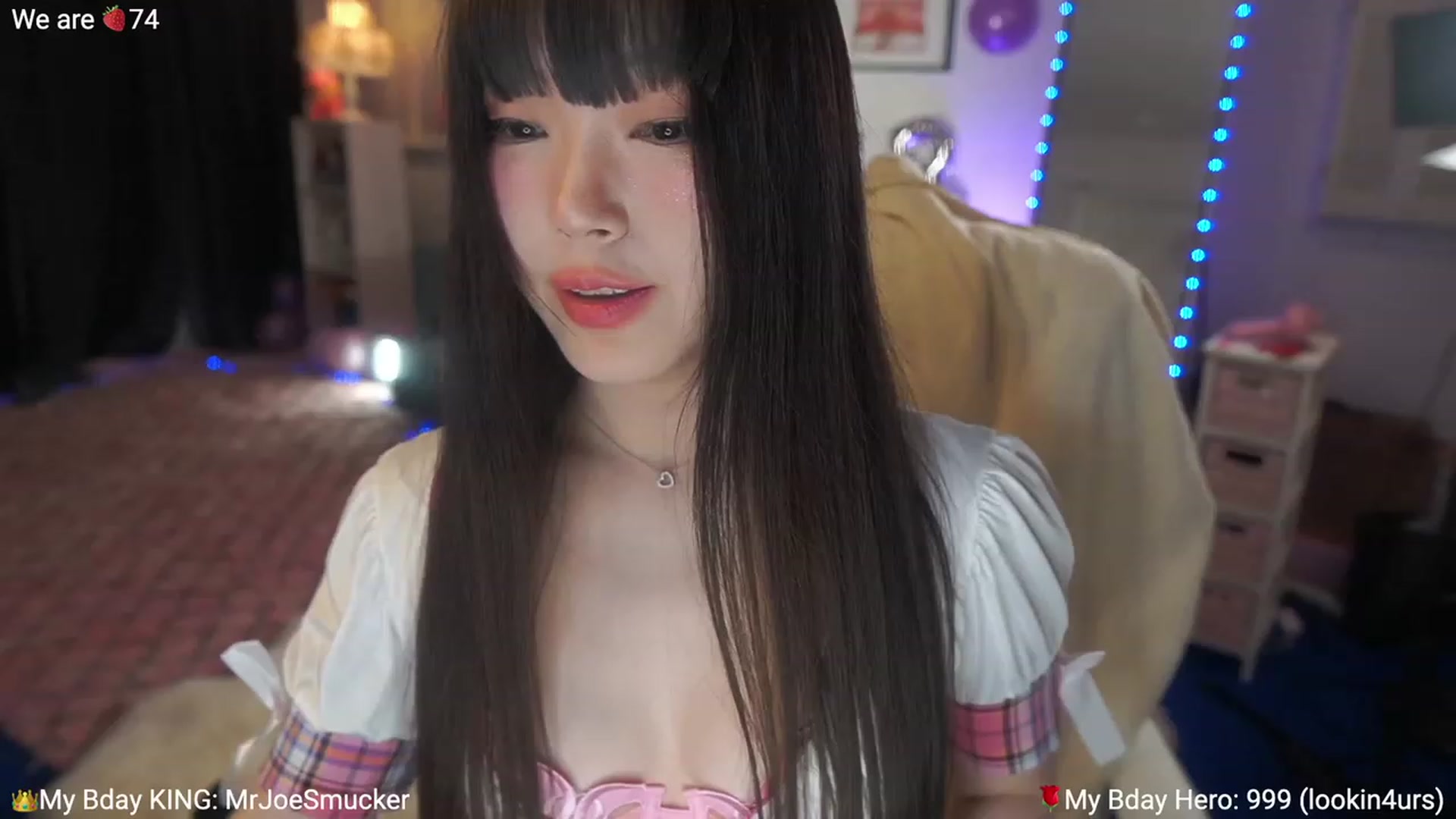 Gallery image thumbnail from AmyCanterbury's myfreecams stream on, 01/12/2023, 07:05 image 17 of 20