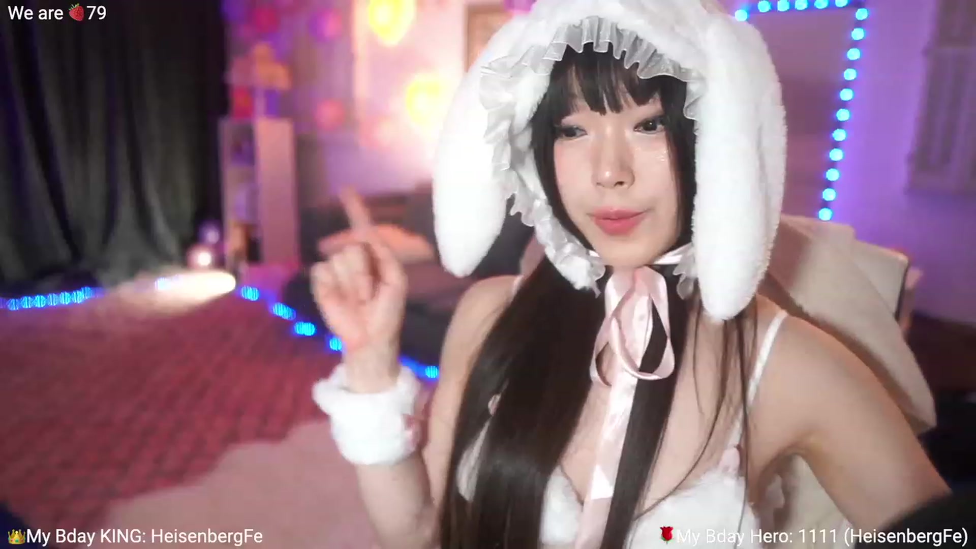 Gallery image thumbnail from AmyCanterbury's myfreecams stream on, 01/22/2023, 08:26 image 15 of 20