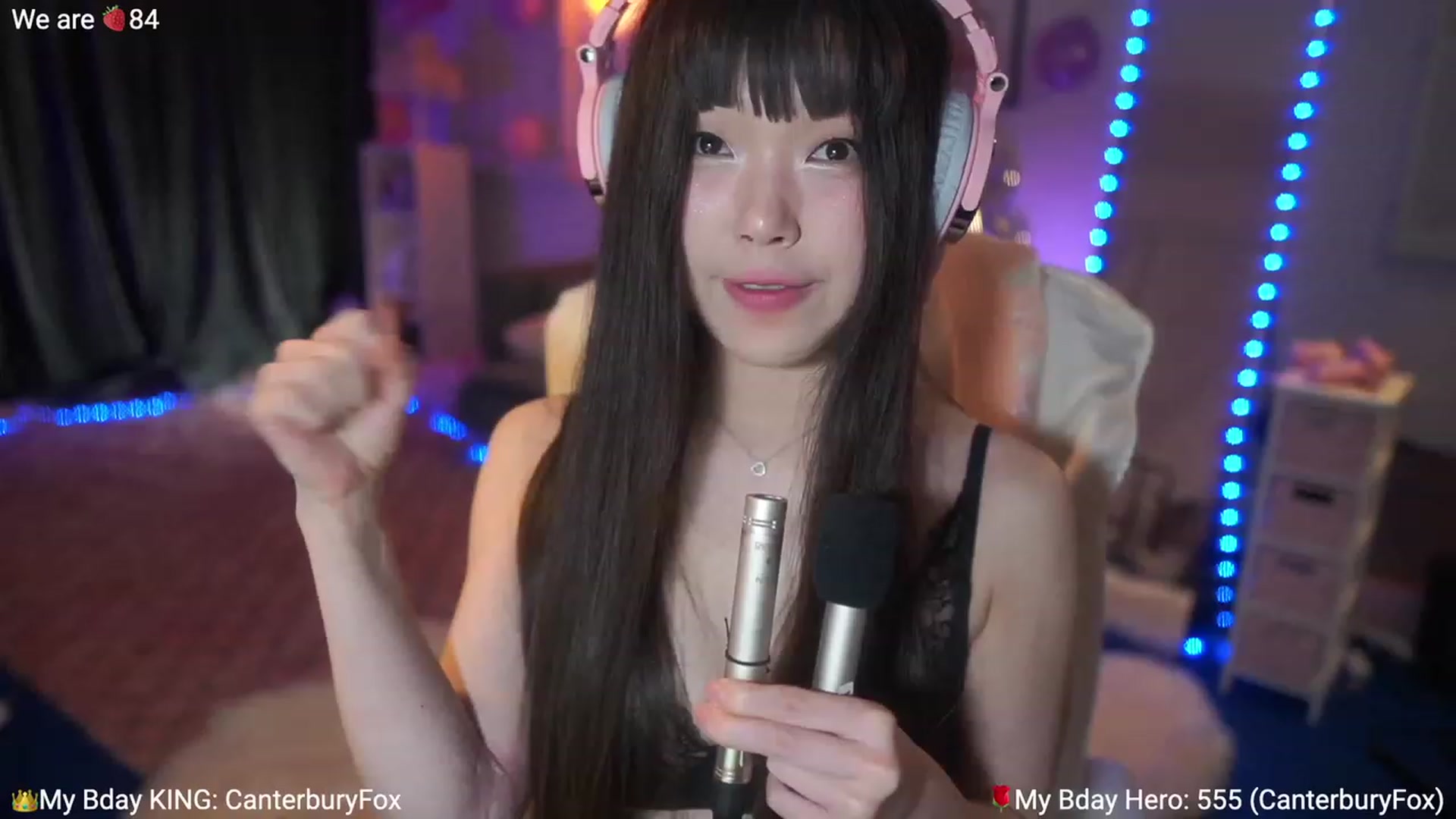 Gallery image thumbnail from AmyCanterbury's myfreecams stream on, 01/26/2023, 07:37 image 18 of 20