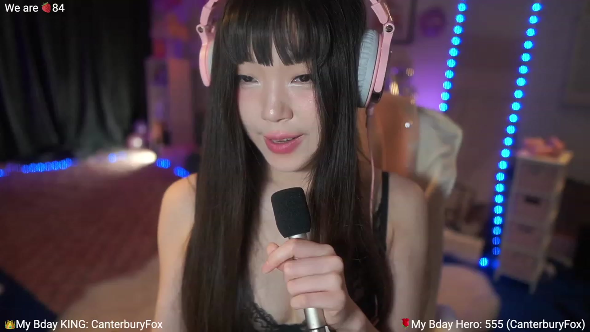 Gallery image thumbnail from AmyCanterbury's myfreecams stream on, 01/26/2023, 07:37 image 15 of 20