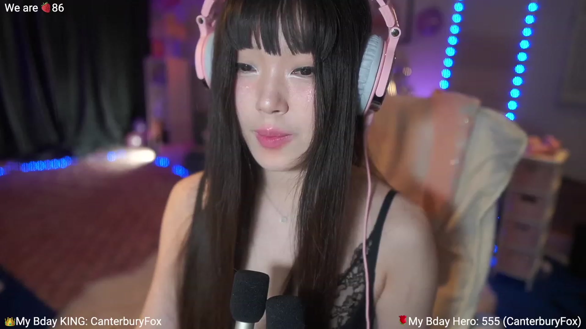 Gallery image thumbnail from AmyCanterbury's myfreecams stream on, 01/26/2023, 07:37 image 9 of 20