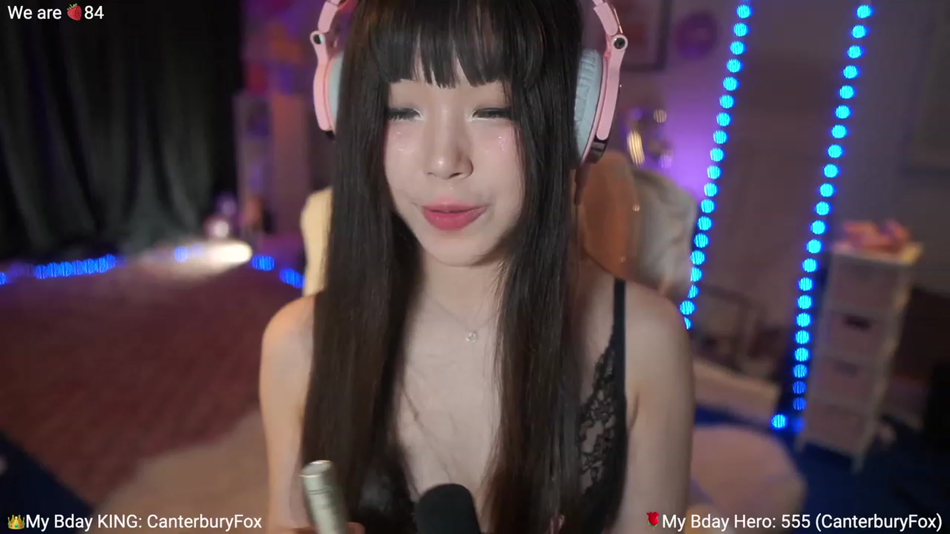 Gallery image thumbnail from AmyCanterbury's myfreecams stream on, 01/26/2023, 07:37 image 17 of 20