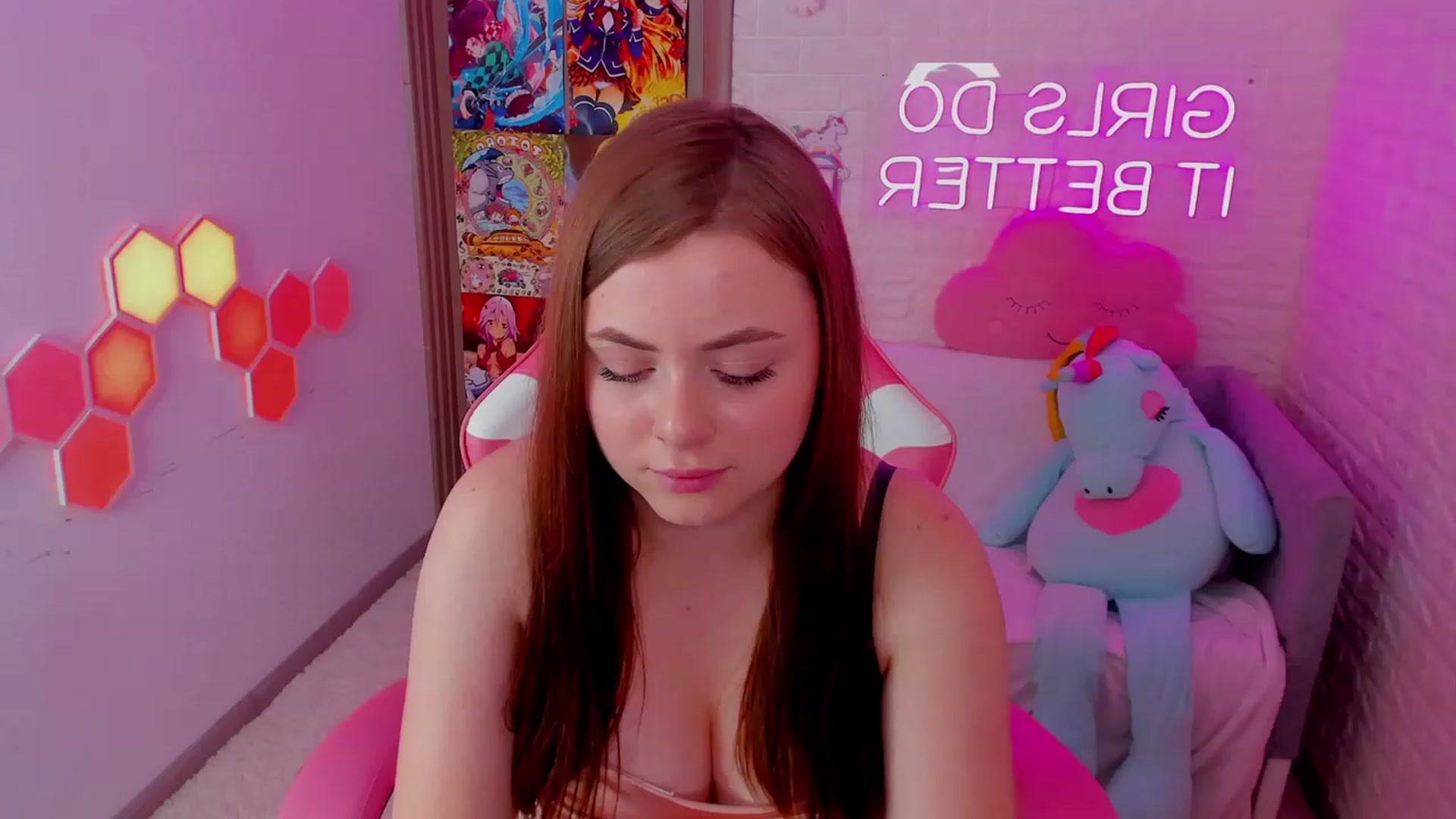 Gallery image thumbnail from AmyClaire's myfreecams stream on, 12/26/2023, 20:02 image 19 of 20