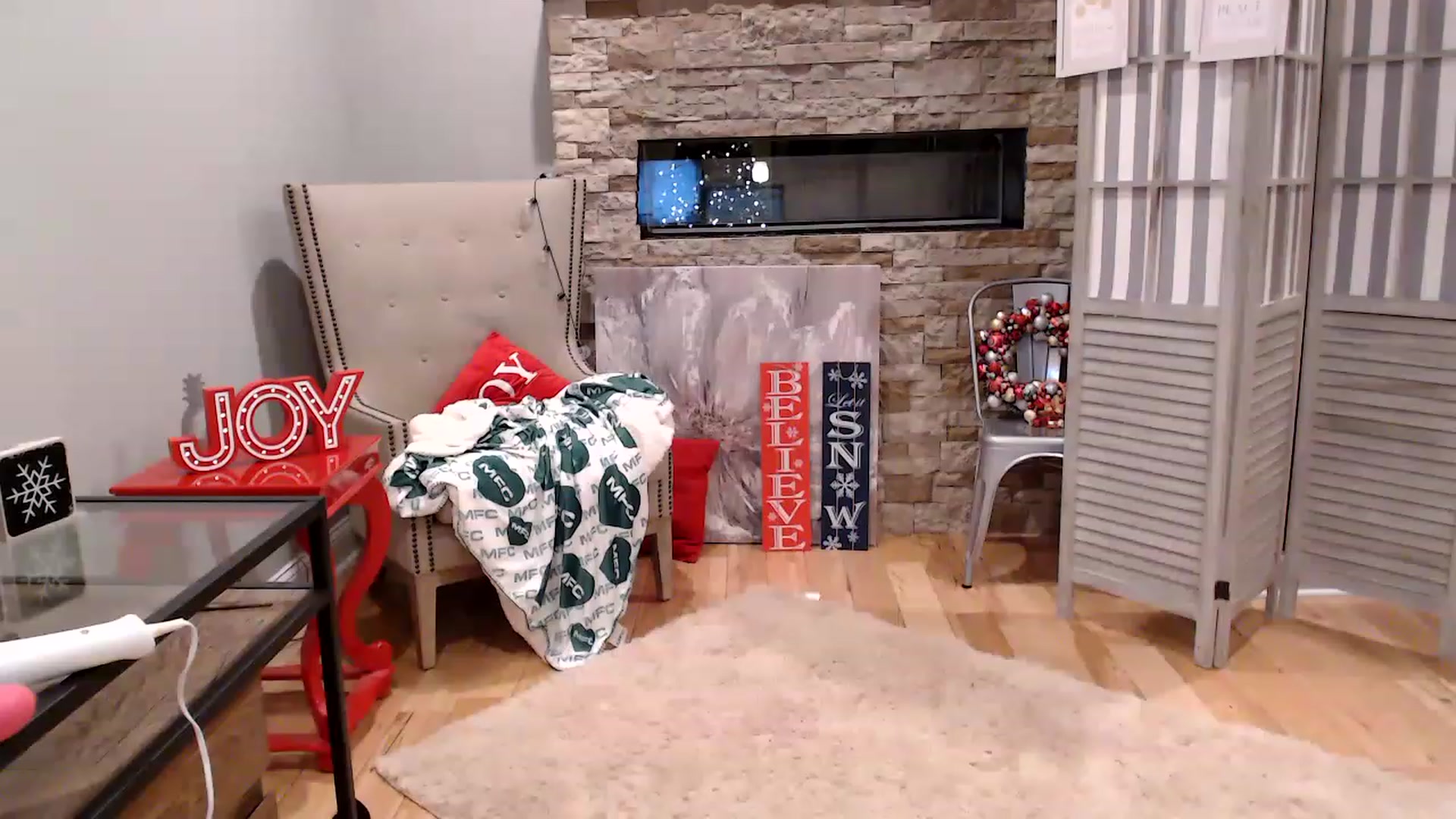 Gallery image thumbnail from AmyDay's myfreecams stream on, 12/15/2022, 07:10 image 16 of 20