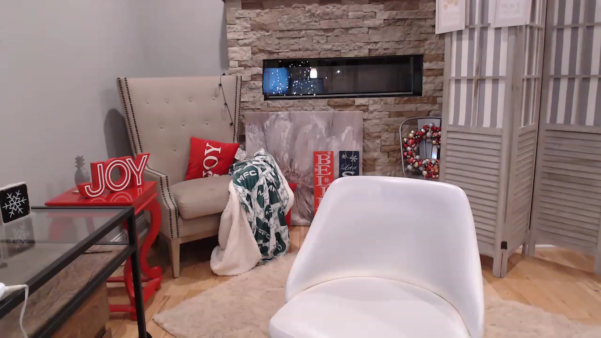 Gallery image thumbnail from AmyDay's myfreecams stream on, 12/16/2022, 07:04 image 3 of 20