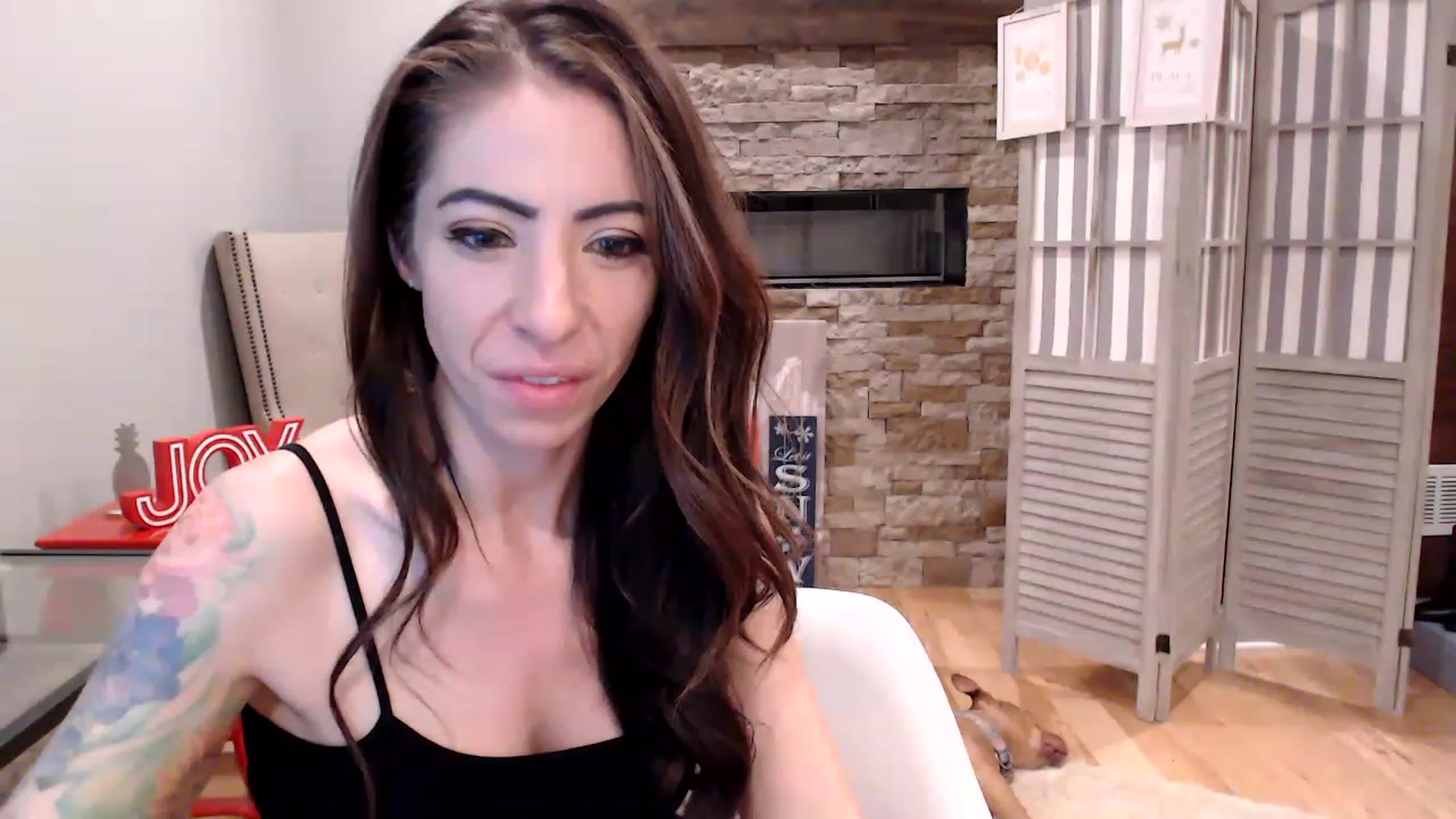 Gallery image thumbnail from AmyDay's myfreecams stream on, 12/17/2022, 05:16 image 5 of 20