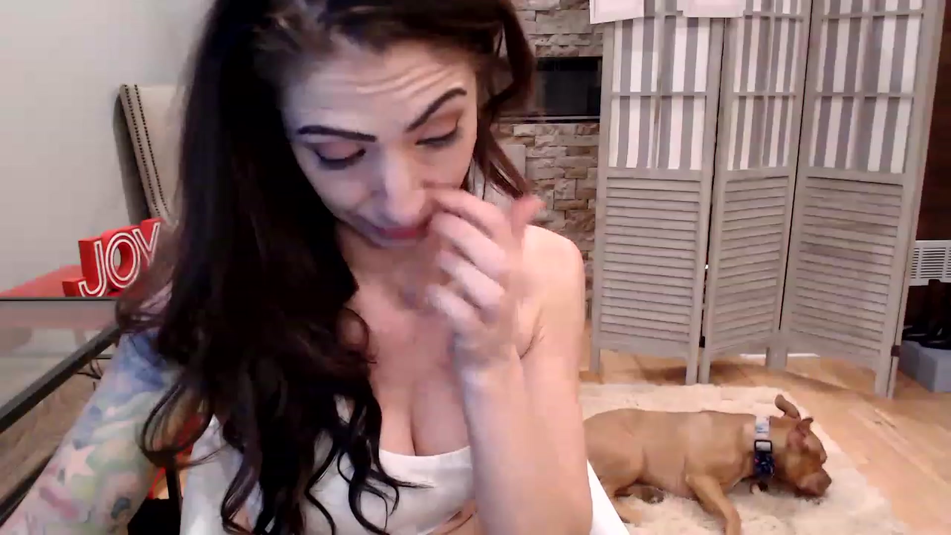 Gallery image thumbnail from AmyDay's myfreecams stream on, 12/19/2022, 02:38 image 5 of 20