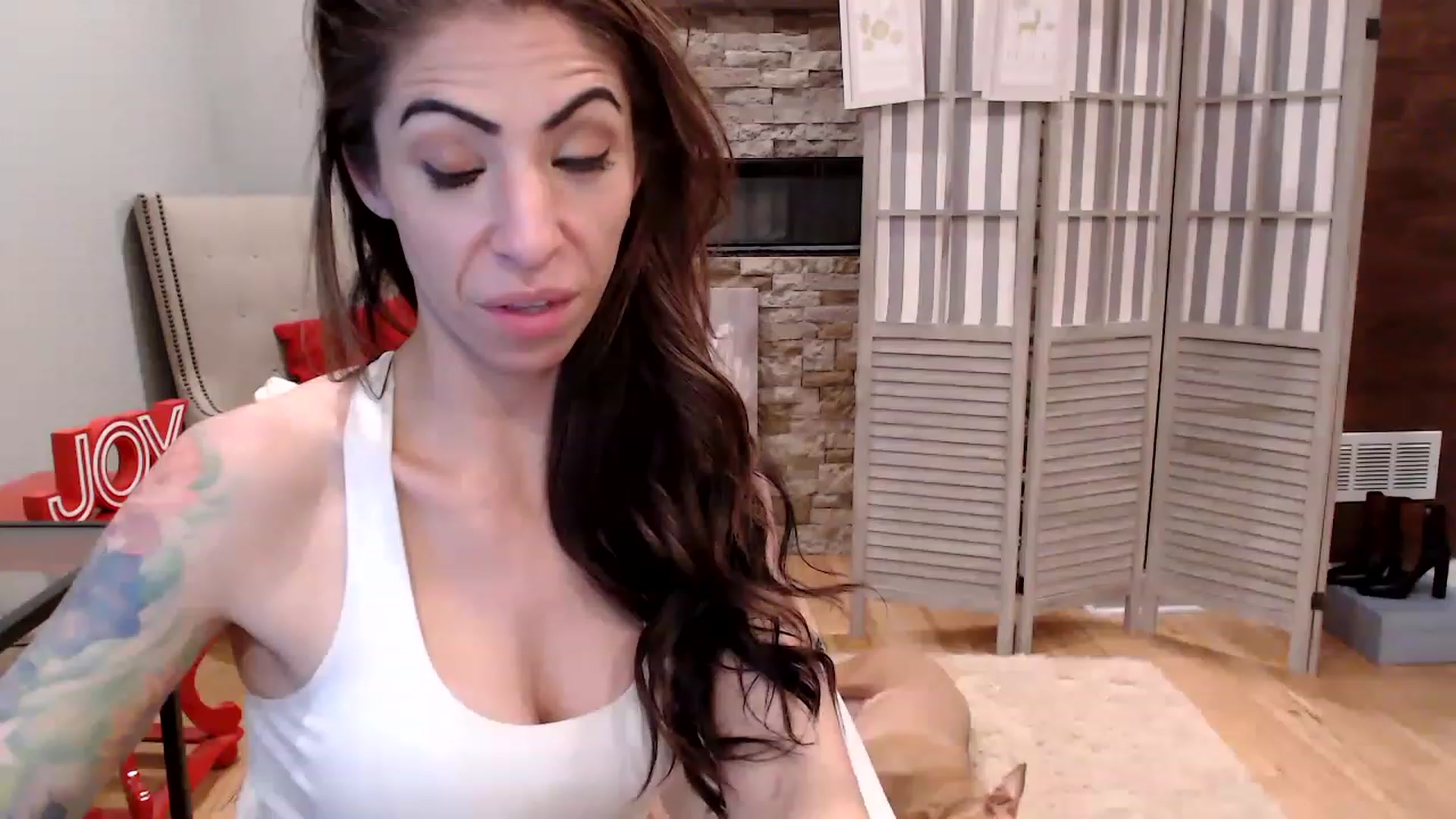 Gallery image thumbnail from AmyDay's myfreecams stream on, 12/19/2022, 06:58 image 7 of 20