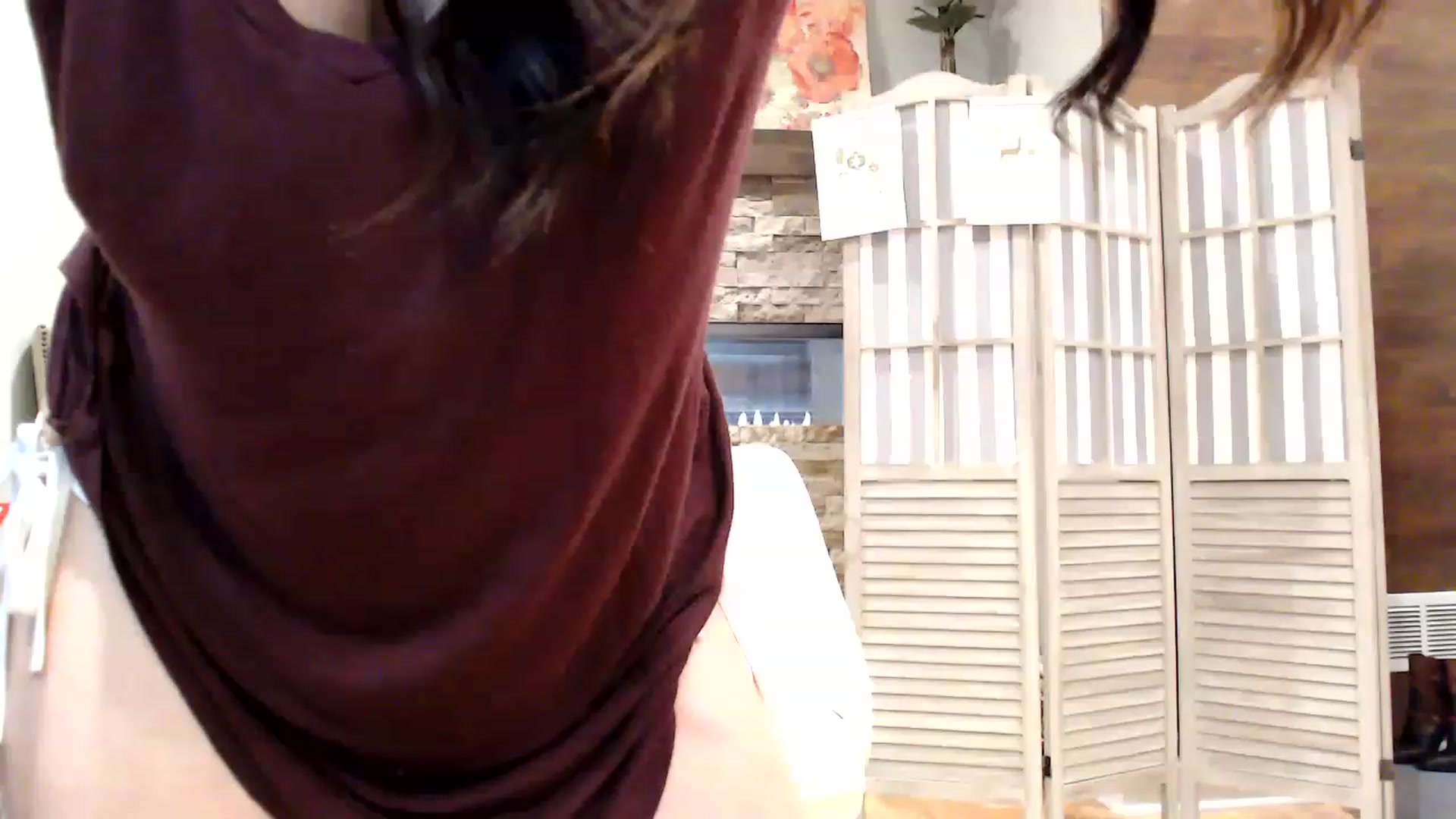 Gallery image thumbnail from AmyDay's myfreecams stream on, 12/19/2022, 19:03 image 4 of 20