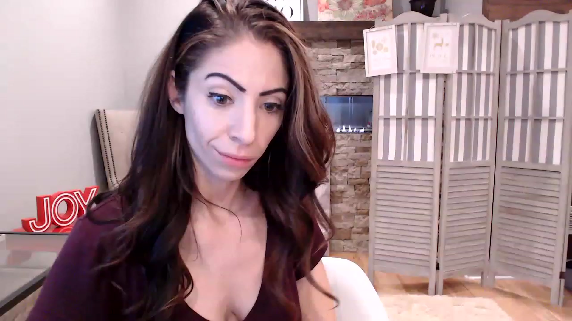Gallery image thumbnail from AmyDay's myfreecams stream on, 12/19/2022, 19:03 image 14 of 20