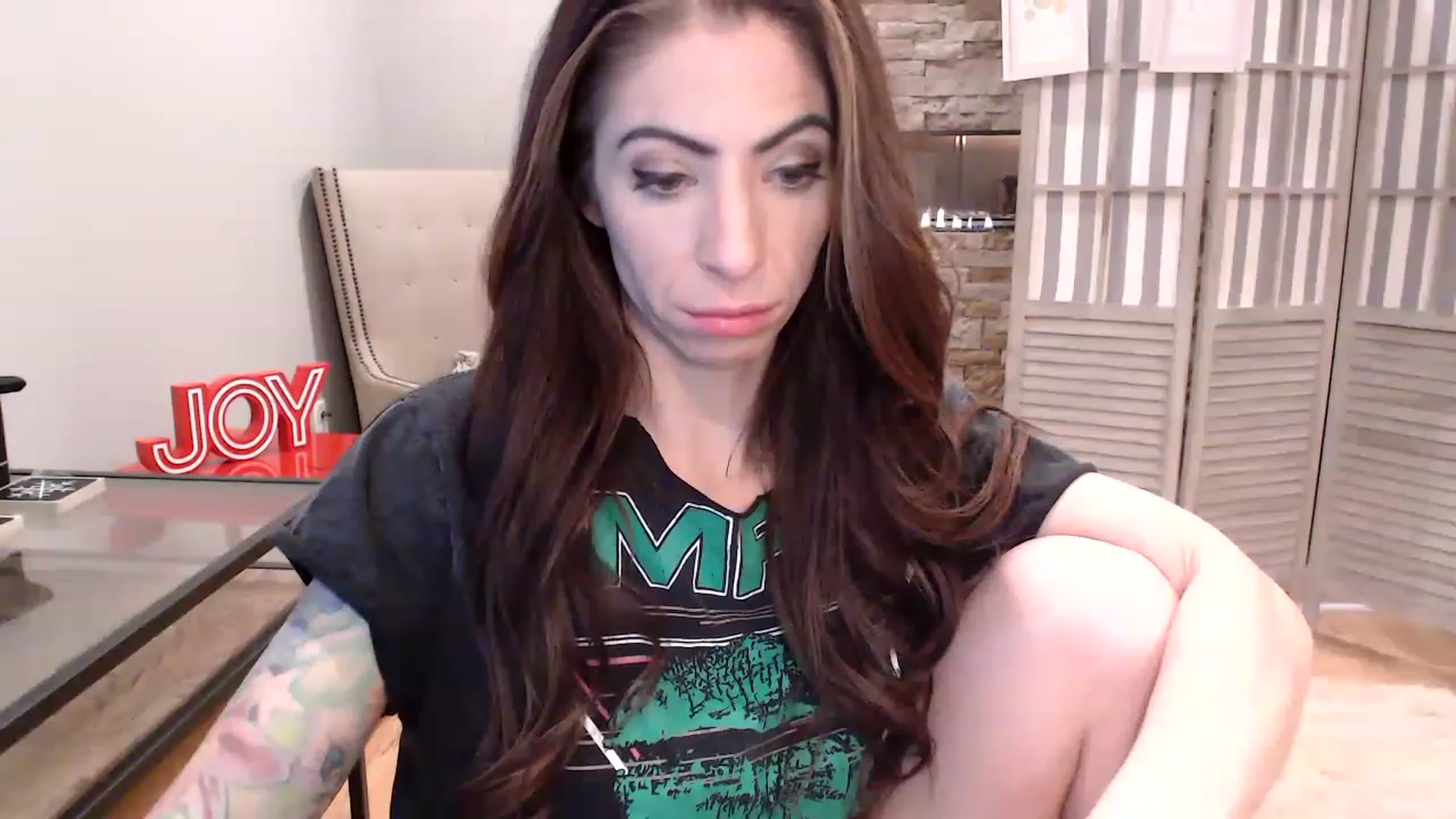 Gallery image thumbnail from AmyDay's myfreecams stream on, 12/22/2022, 07:31 image 15 of 20