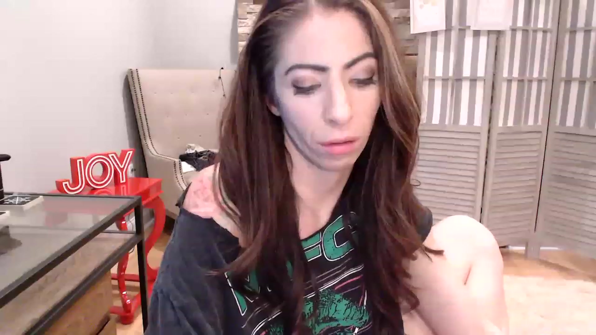 Gallery image thumbnail from AmyDay's myfreecams stream on, 12/22/2022, 07:31 image 16 of 20