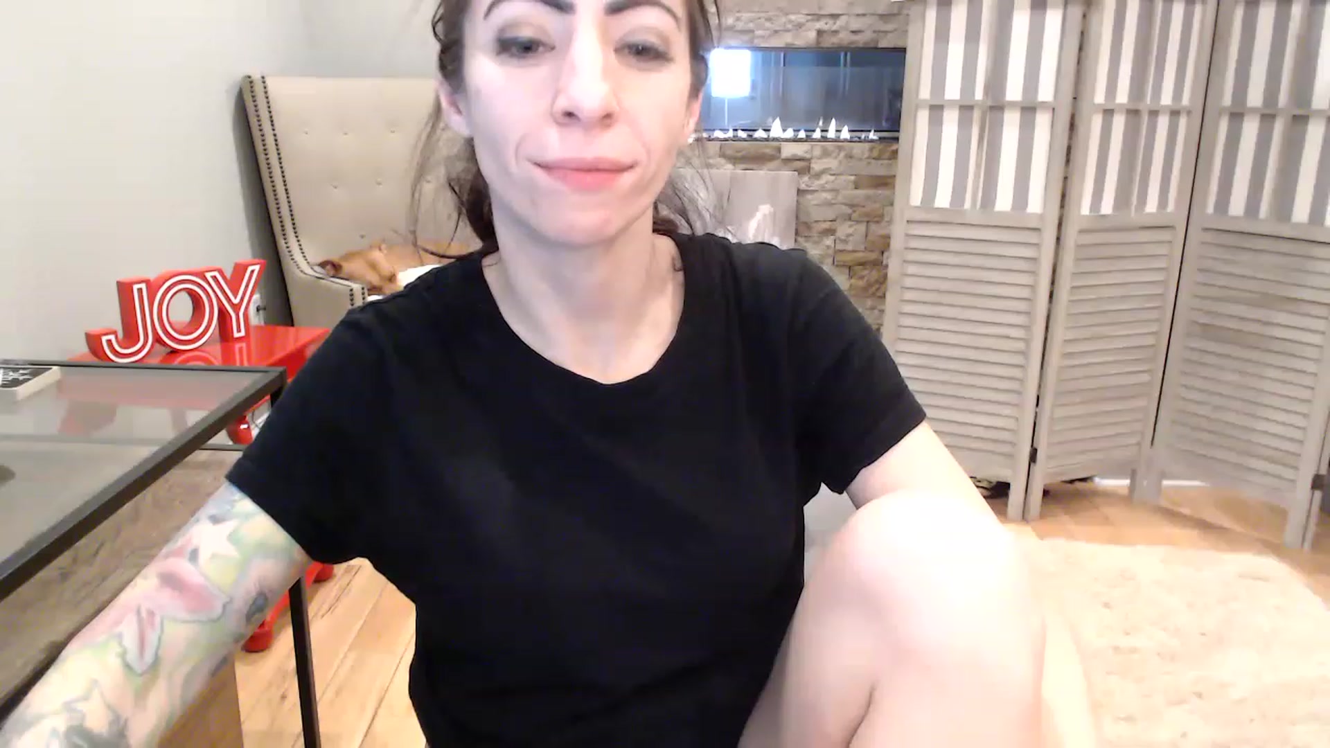 Gallery image thumbnail from AmyDay's myfreecams stream on, 12/22/2022, 18:55 image 10 of 20