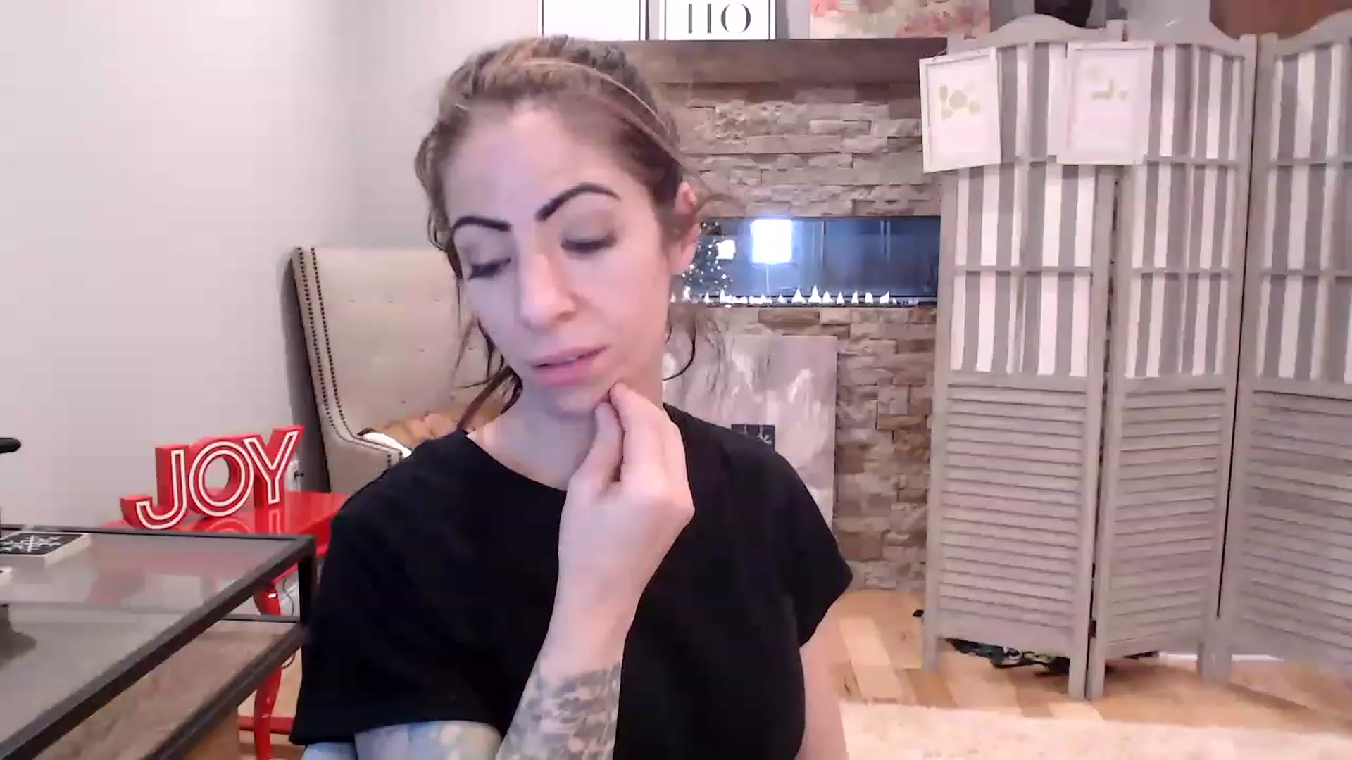 Gallery image thumbnail from AmyDay's myfreecams stream on, 12/22/2022, 18:55 image 1 of 20