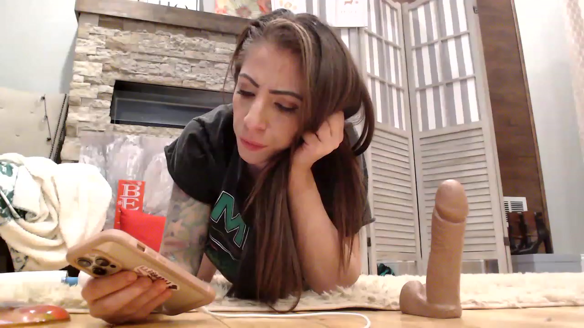 Gallery image thumbnail from AmyDay's myfreecams stream on, 12/27/2022, 06:15 image 13 of 20
