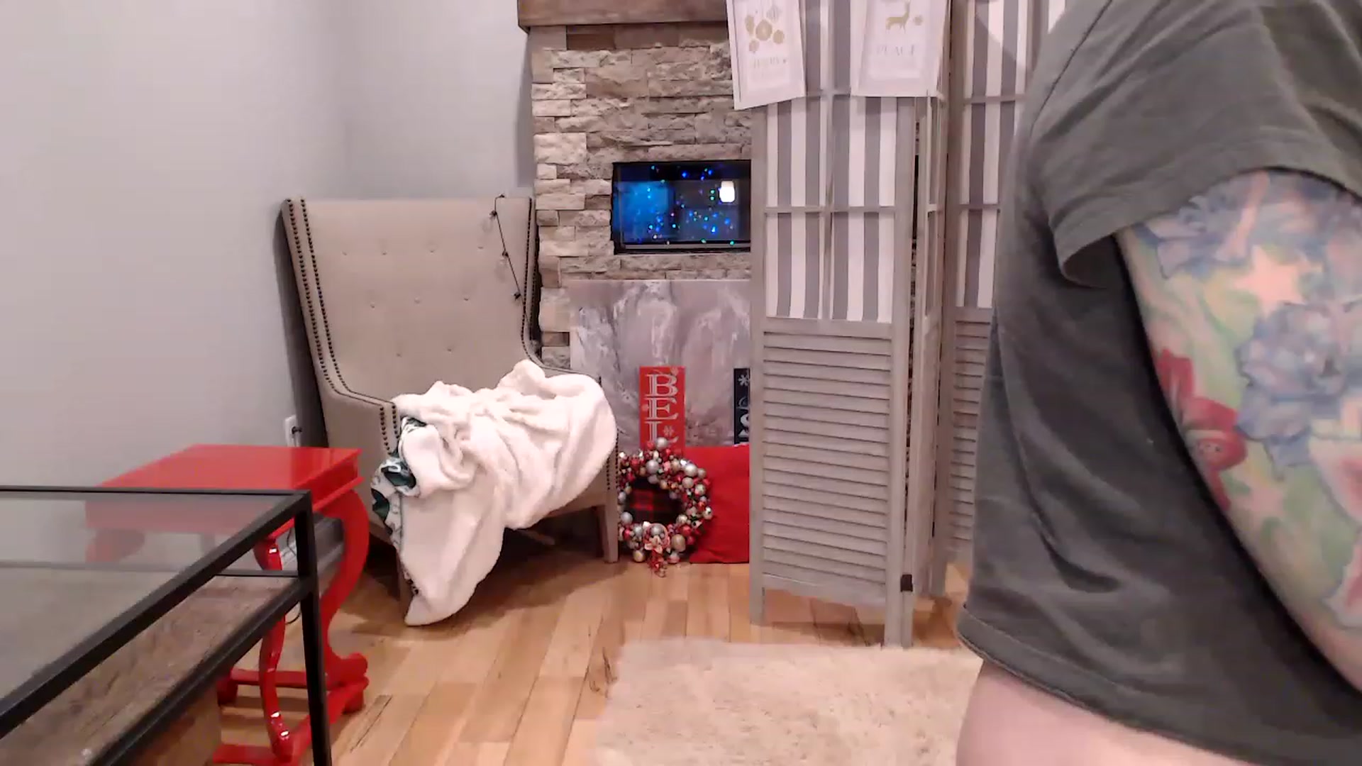 Gallery image thumbnail from AmyDay's myfreecams stream on, 01/03/2023, 24:02 image 12 of 20