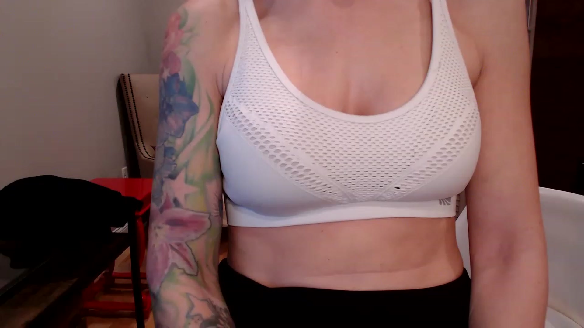Gallery image thumbnail from AmyDay's myfreecams stream on, 01/03/2023, 17:58 image 9 of 20
