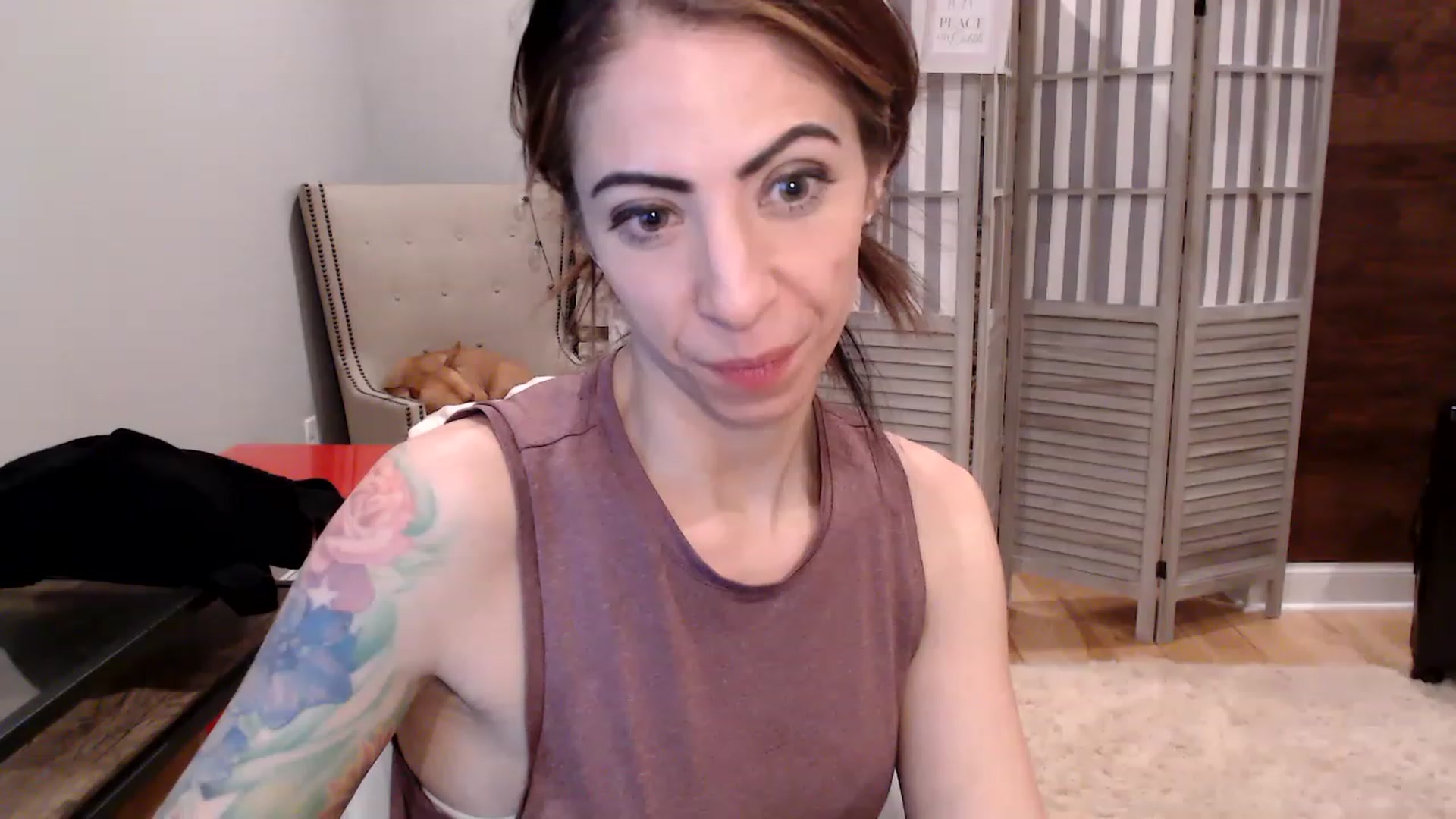Gallery image thumbnail from AmyDay's myfreecams stream on, 01/03/2023, 17:58 image 4 of 20