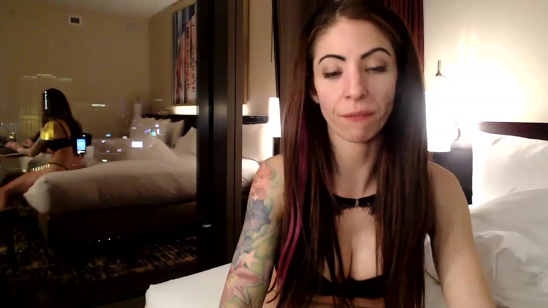 Gallery image thumbnail from AmyDay's myfreecams stream on, 01/04/2023, 11:30 image 13 of 20