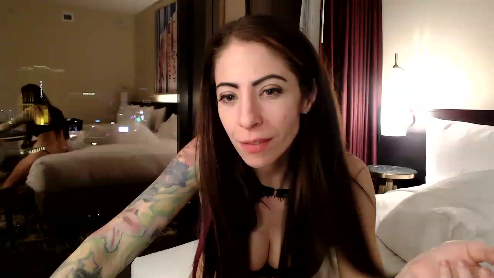 Gallery image thumbnail from AmyDay's myfreecams stream on, 01/04/2023, 11:30 image 12 of 20