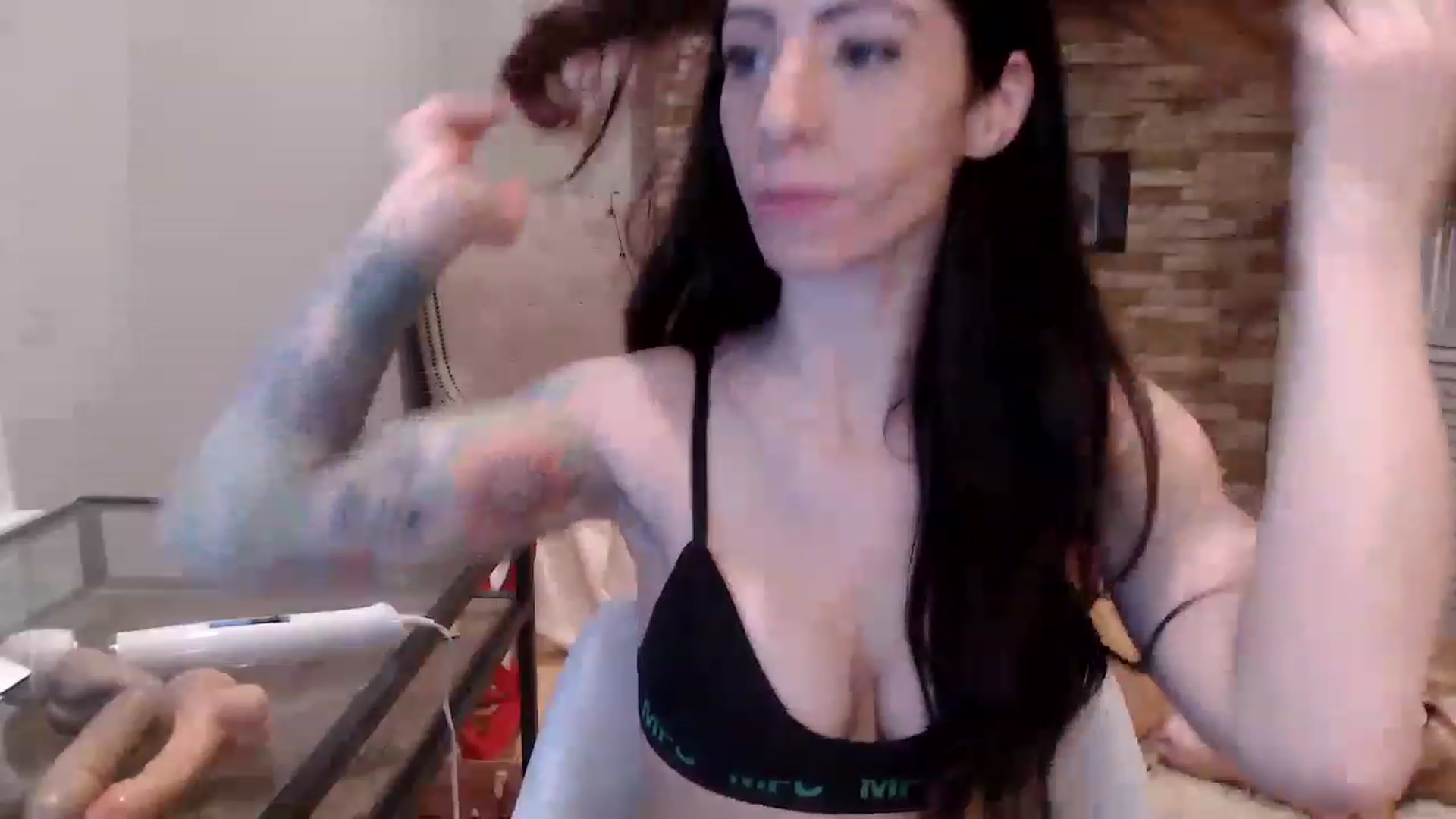 Gallery image thumbnail from AmyDay's myfreecams stream on, 01/17/2023, 17:52 image 16 of 20