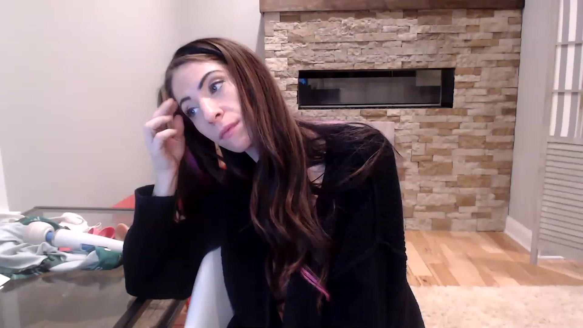 Gallery image thumbnail from AmyDay's myfreecams stream on, 01/18/2023, 08:37 image 14 of 20