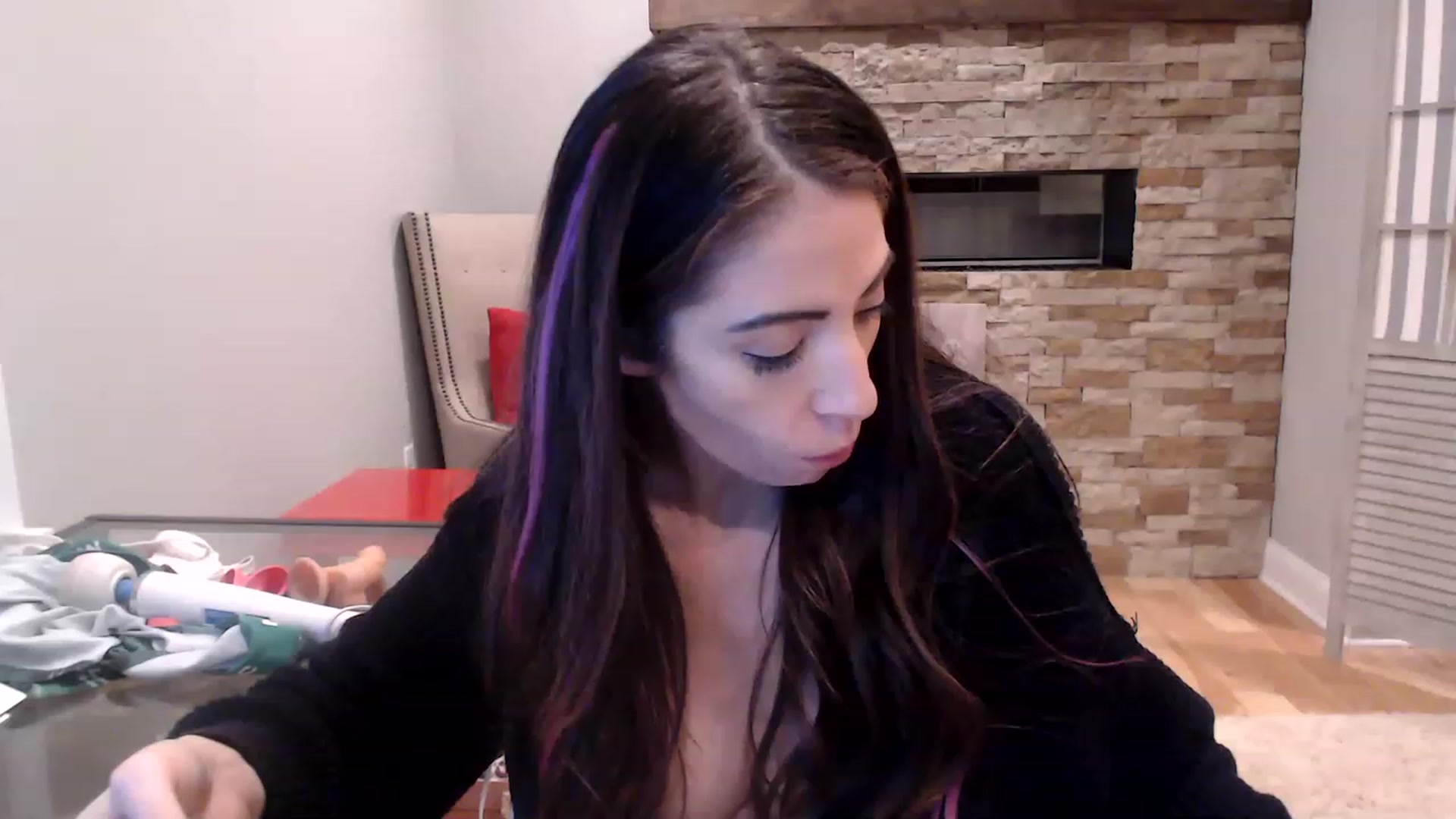 Gallery image thumbnail from AmyDay's myfreecams stream on, 01/18/2023, 08:37 image 1 of 20