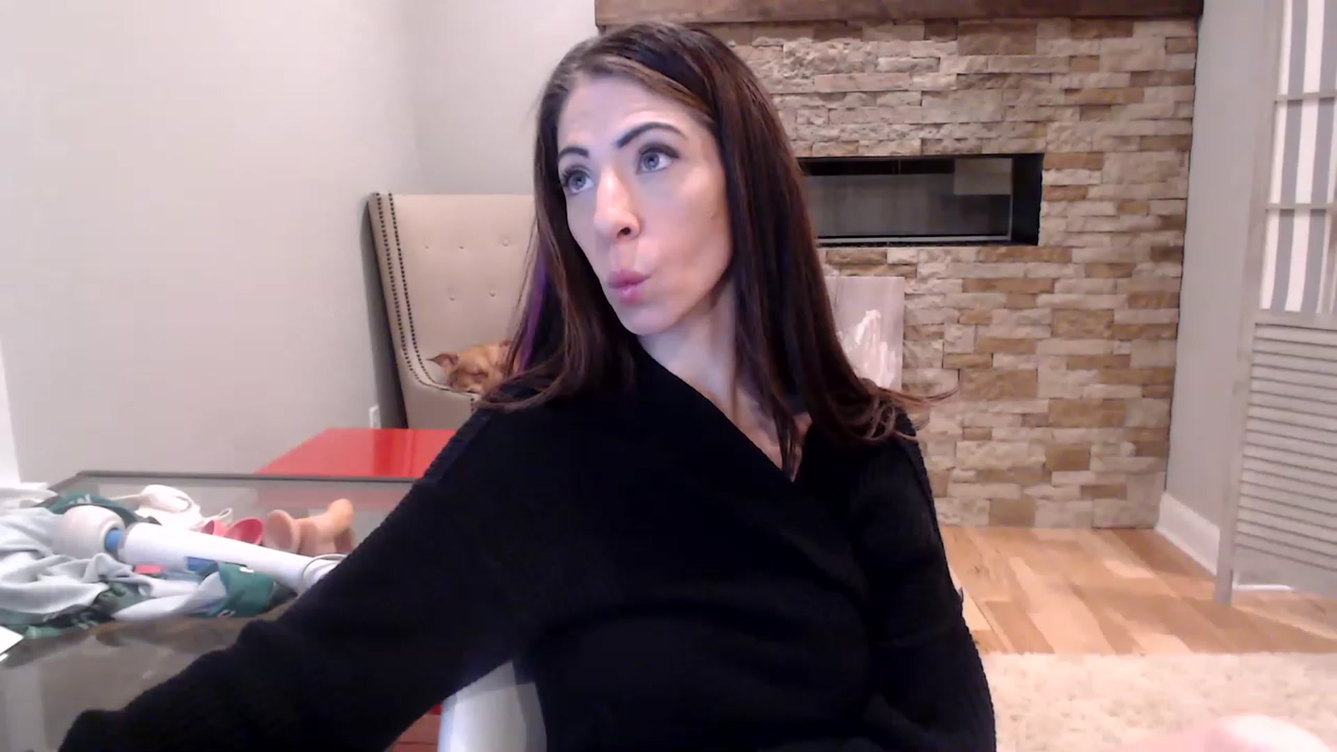 Gallery image thumbnail from AmyDay's myfreecams stream on, 01/18/2023, 08:37 image 7 of 20