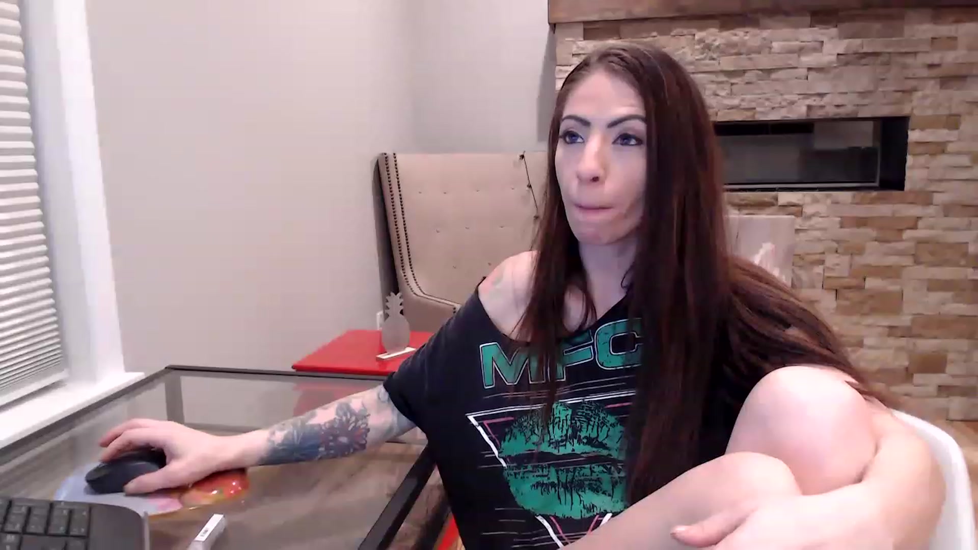 Gallery image thumbnail from AmyDay's myfreecams stream on, 02/09/2023, 07:35 image 8 of 20